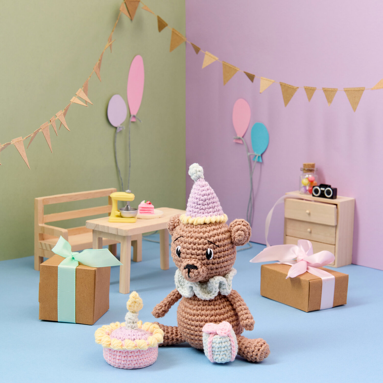 Häkelanleitung Ricorumi CAL Pixie the Birthday Party Planner von Rico Design