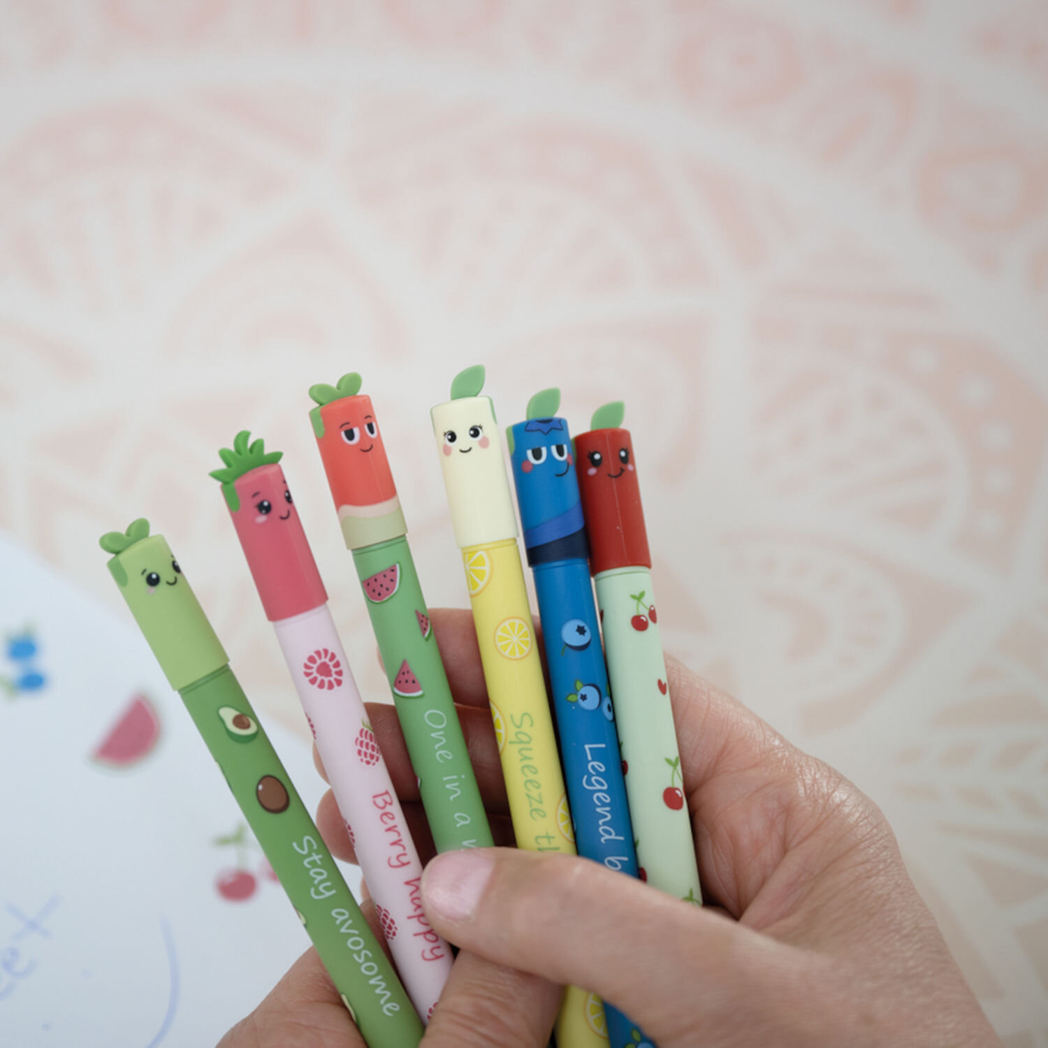 Gelschreiber Fruity Erase it von Eberhard Faber, Set bunter Radier-Gelstifte mit fruchtigen Motiven für kreatives, kindgerechtes Schreiben und Malen