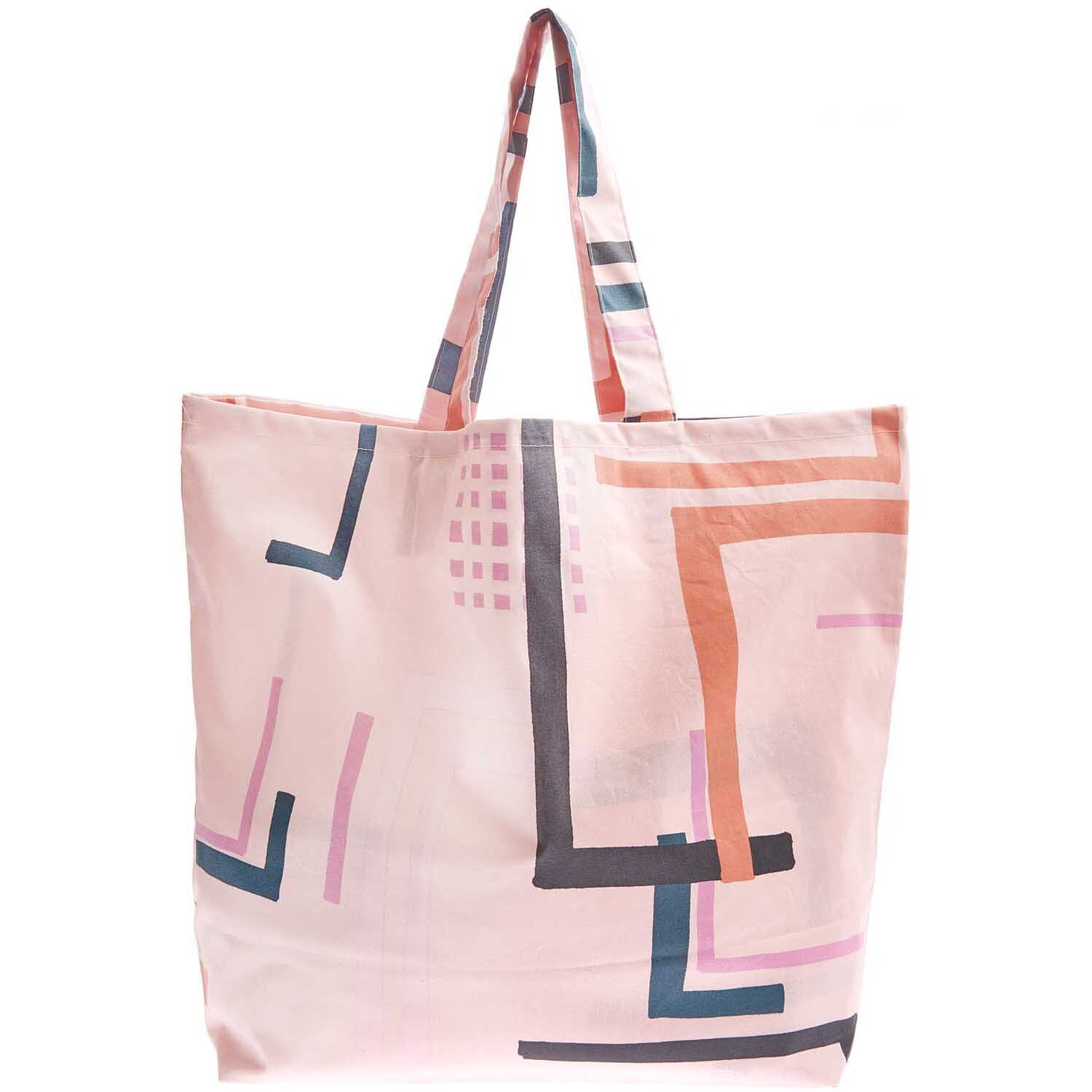 Shopper Okina Hana mit geometrischem Muster in Rosa von Rico Design, ideal für stilvolle Einkäufe.
