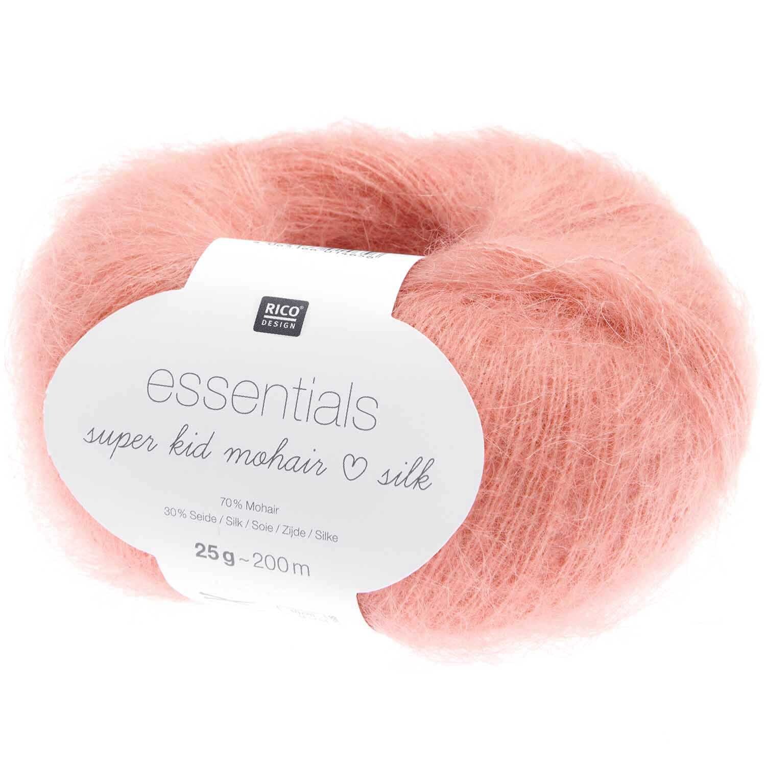 Essentials Super Kid Mohair Loves Silk: Weiches, sanddornfarbenes Garn von Rico Design, ideal für Stricksets.