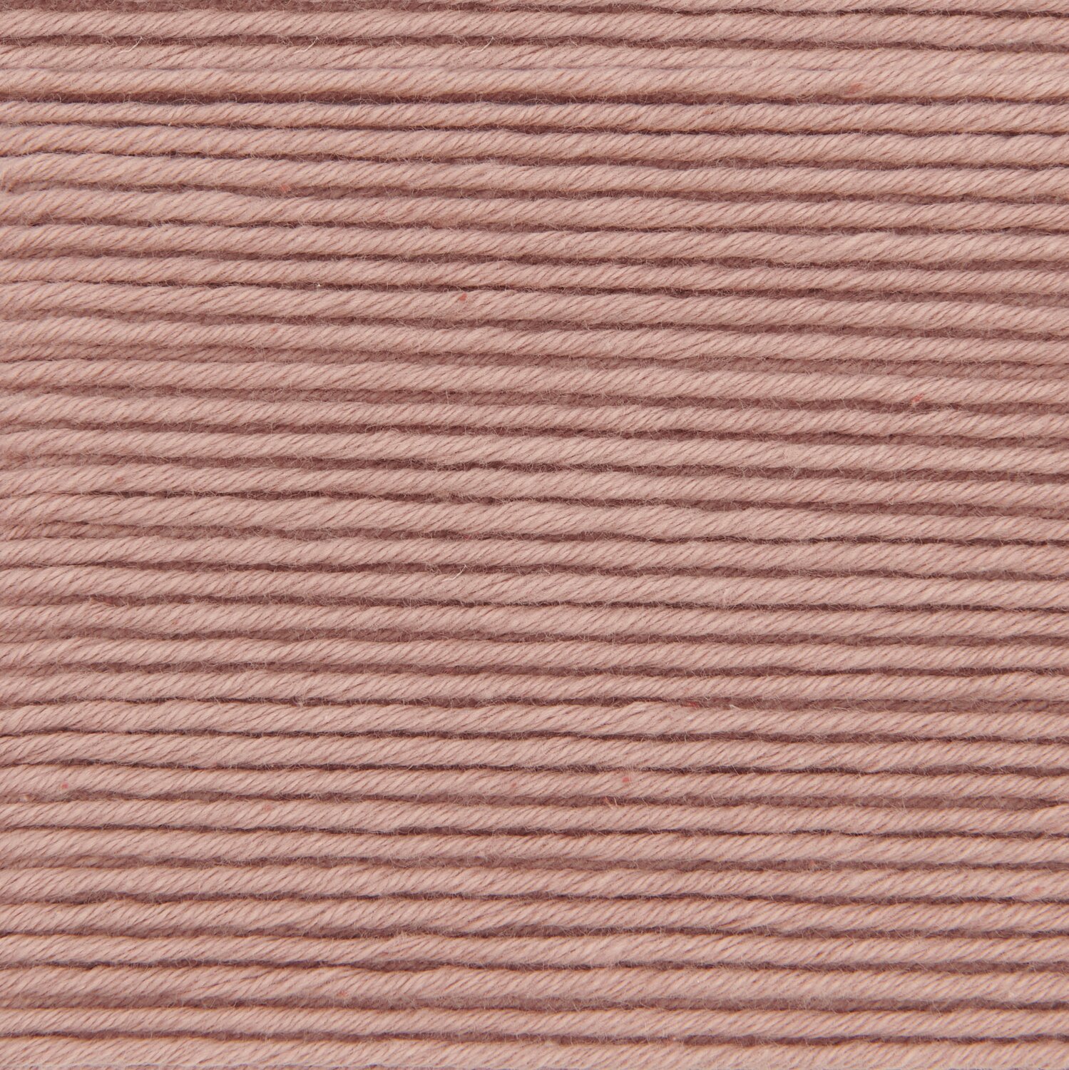 Essentials Organic Cotton aran, weiches Garn in Beere, ideal für Strickprojekte, 50g 90m.