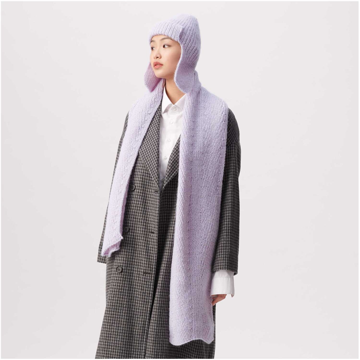 Strickset Schal Modell 14 aus Luxury Knits Winter Special zeigt einen eleganten, handgefertigten Schal in warmen Winterfarben.
