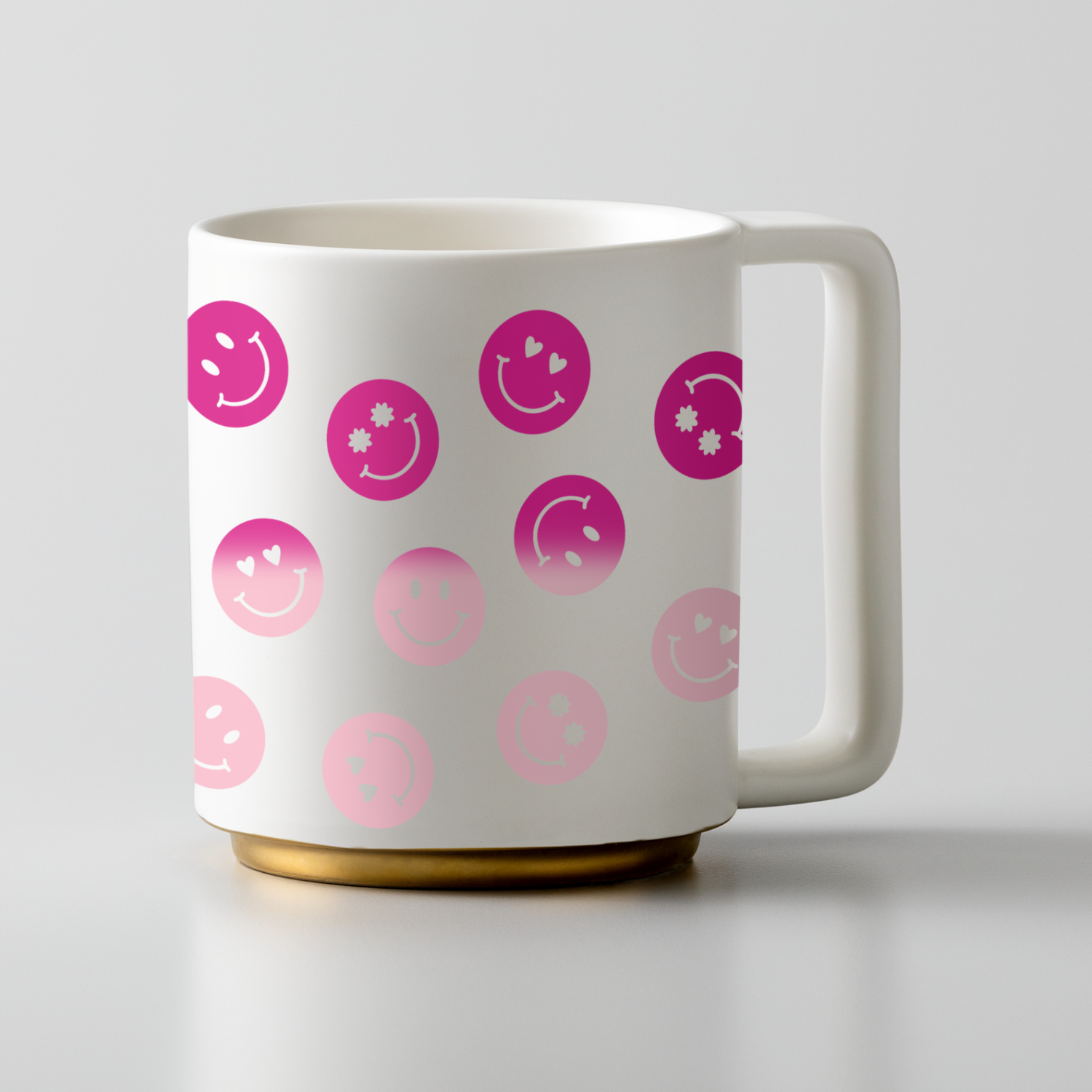 Color change Vinyl HOT Permanent: Weiße Tasse mit rosa Smiley-Motiven, ideal für kreative Projekte.