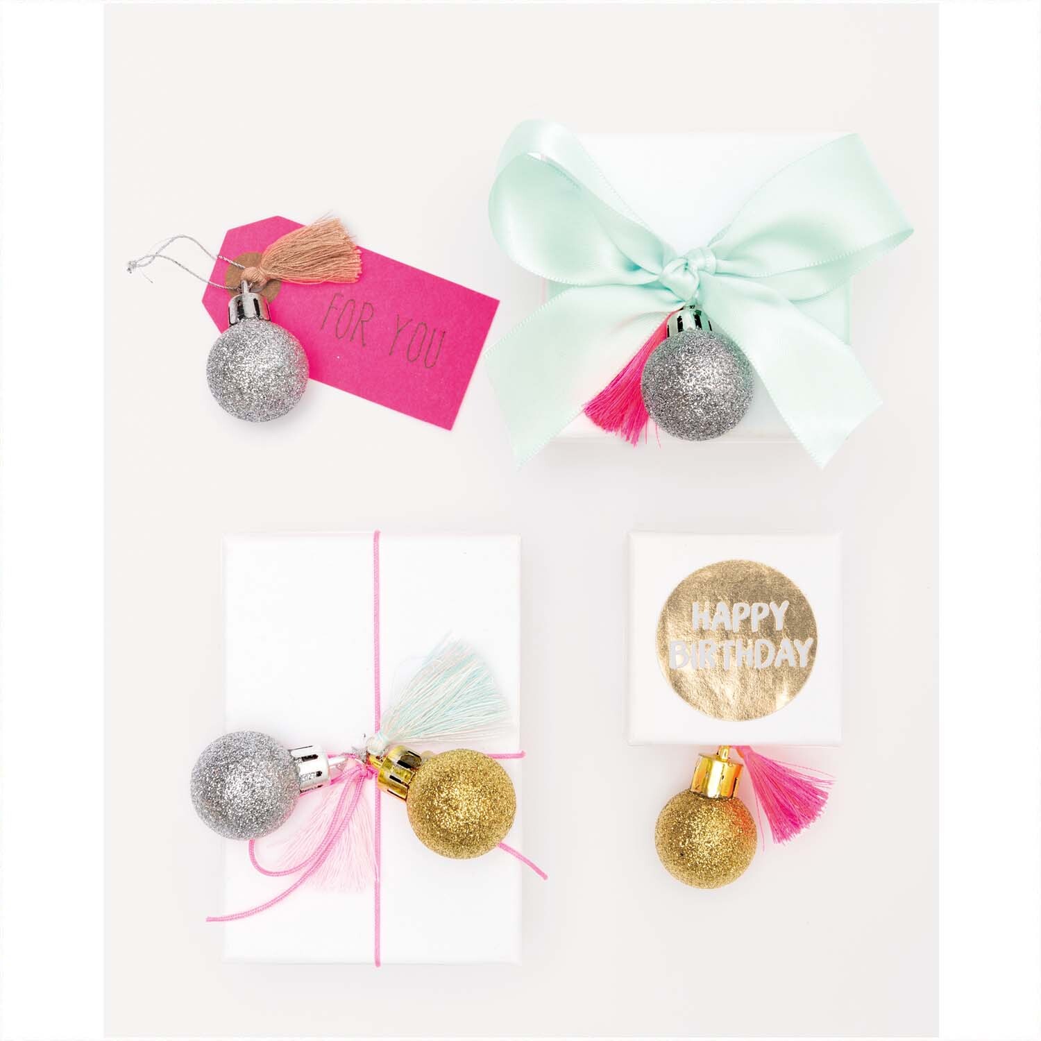 Mini-Kugel-Anhänger neon-pastell 6 Stück: Mehrfarbige Anhänger von Rico Design auf Geschenken.