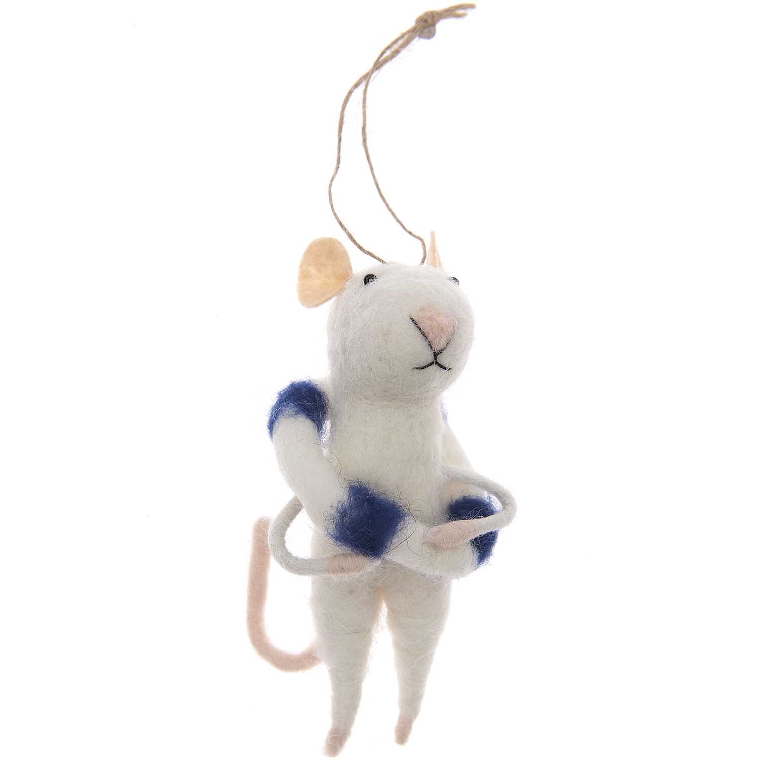 Filzhänger Maus mit Rettungsring 11cm: Weiße Filzmaus mit blauem Rettungsring von Rico Design, hängend an einer Schnur.