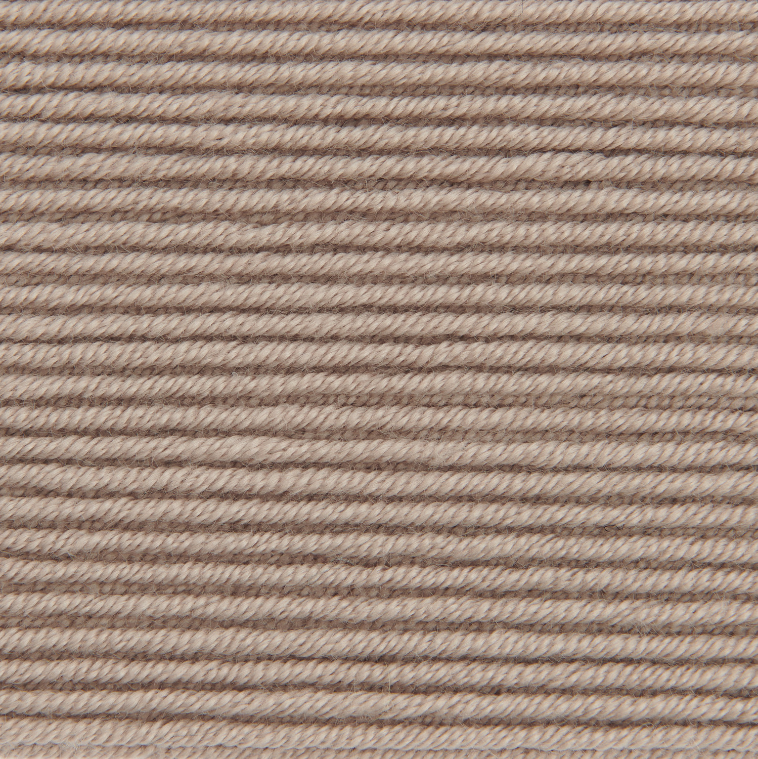 Creative Silky Touch dk, weiches Garn in Kiesel, 100g 220m, ideal für Strickprojekte.