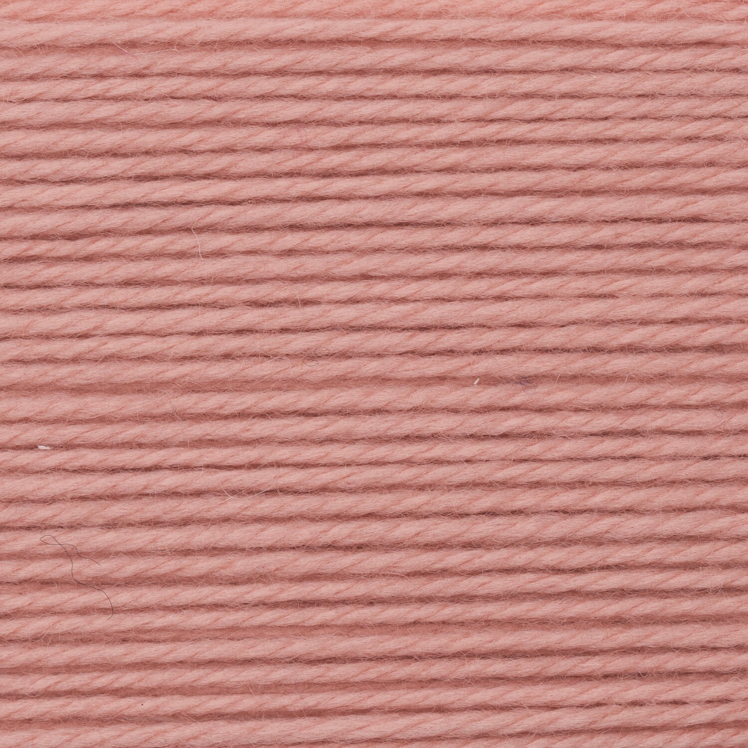 Wickelkarte des Garns Essentials Soft Merino aran in der Farbe 014 Altrosa.