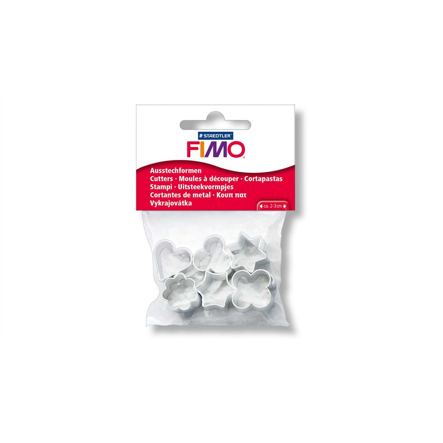 Ausstechformen Metall: Eine Packung silberner Ausstechformen von Staedtler in verschiedenen Formen. Ideal für kreative Projekte.
