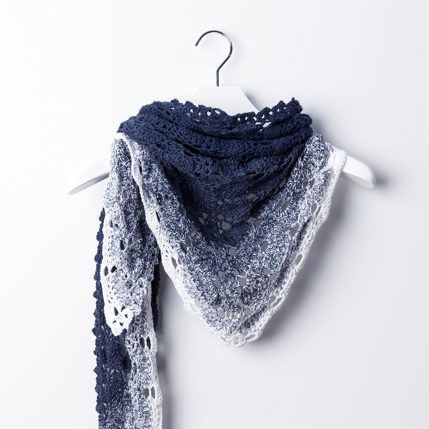 Häkelanleitung Dreieckstuch aus Creative Cotton Dégradé von Rico Design