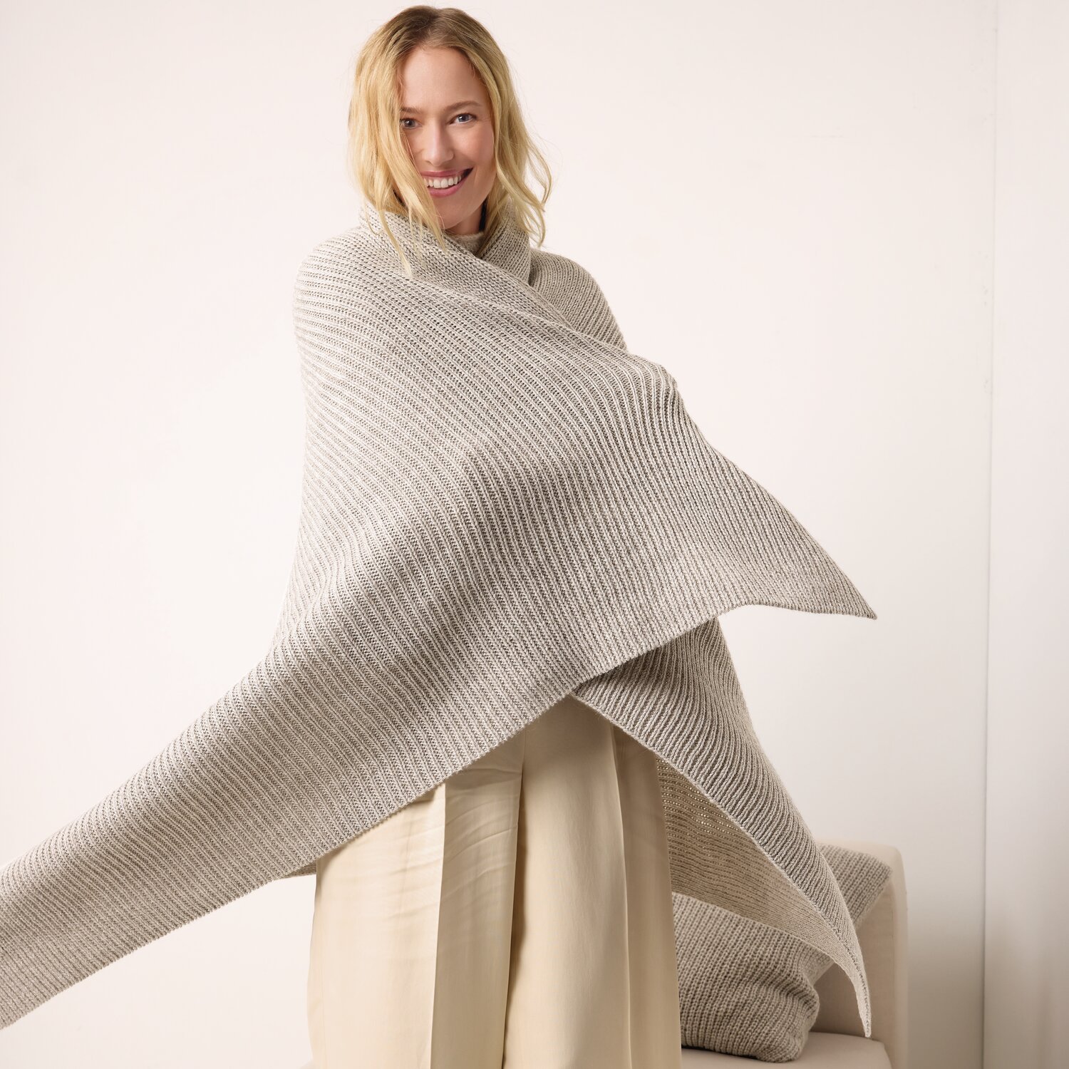 Strickset Decke Modell 05 aus Die Neue Masche No. 13 von idee. Creativmarkt