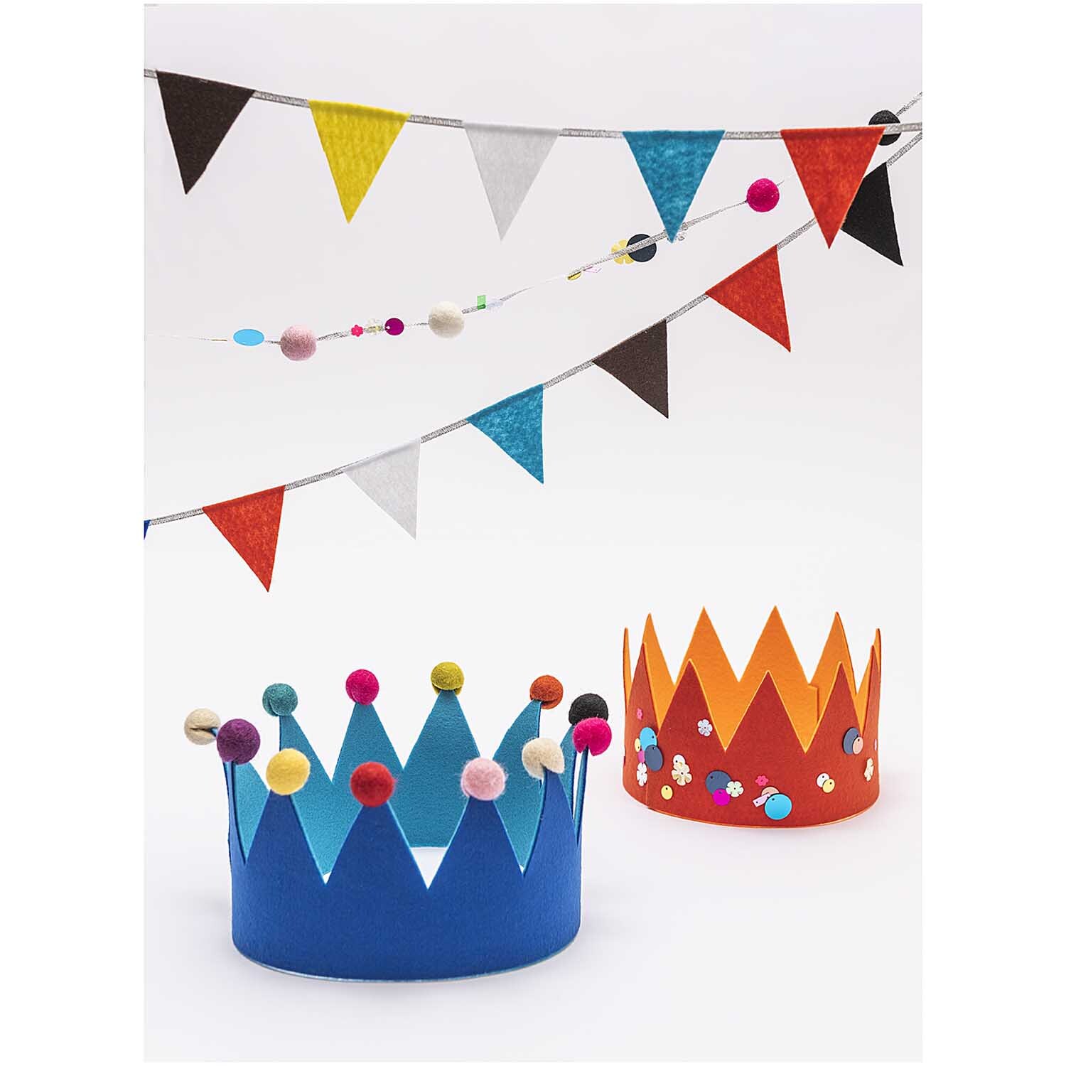 Filz-Plattenset 1mm 20x30cm 10 Farben: Bunte Filzkronen und Girlanden für kreative Dekorationen.