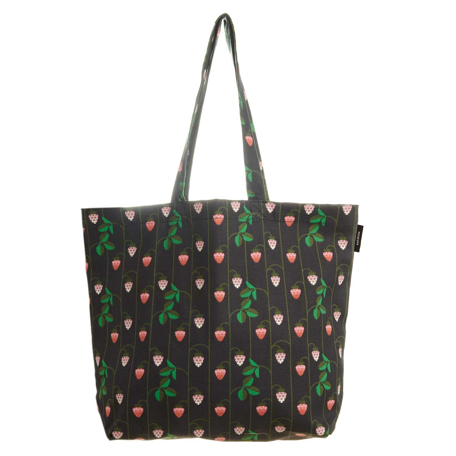Canvas-Shopper Erdbeeren blau mit Erdbeermuster auf dunkelblauem Hintergrund von Rico Design. Ideal für den täglichen Gebrauch.