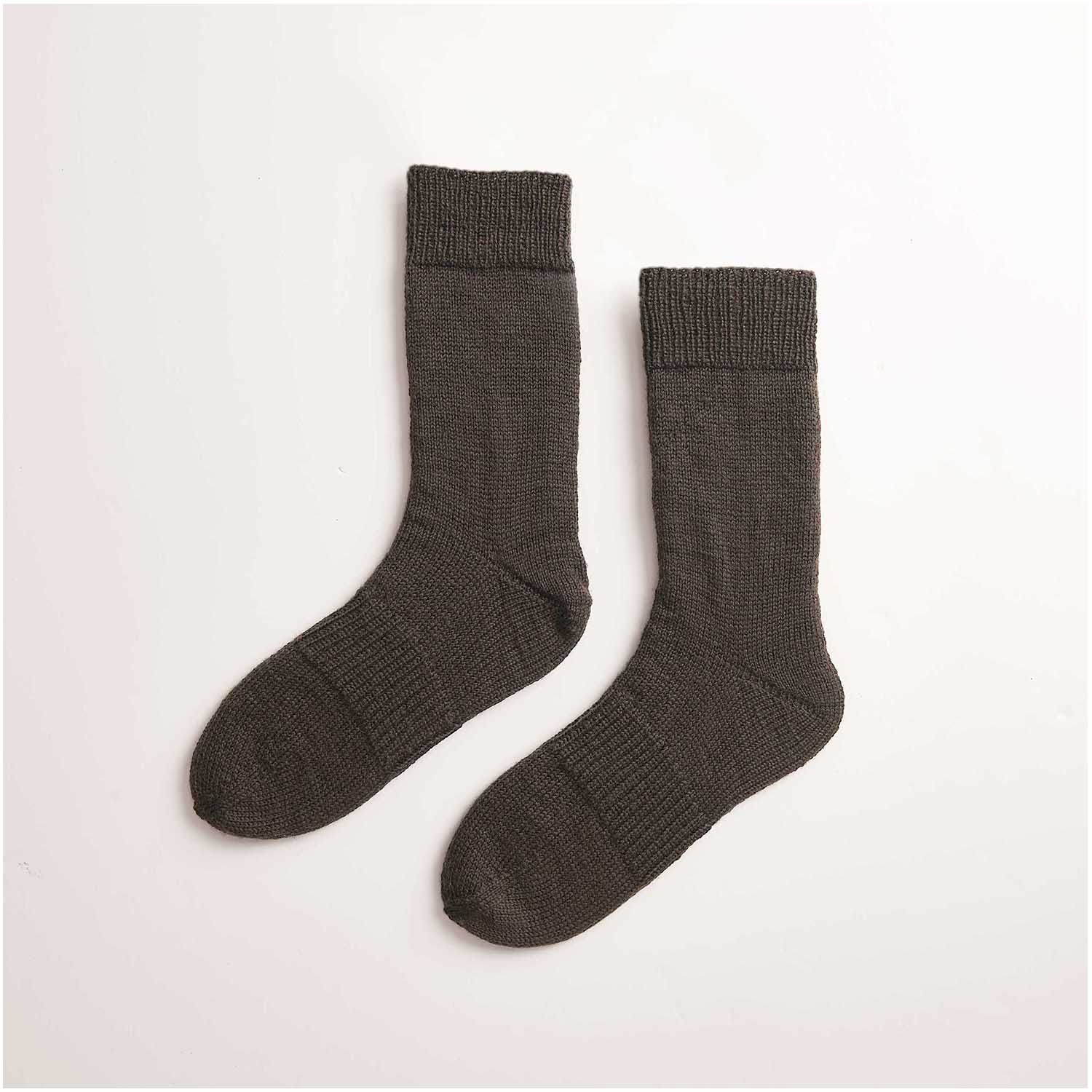 Gestrickte Socken: Modell 19 aus dem Heft Luxury Knits Winter Special