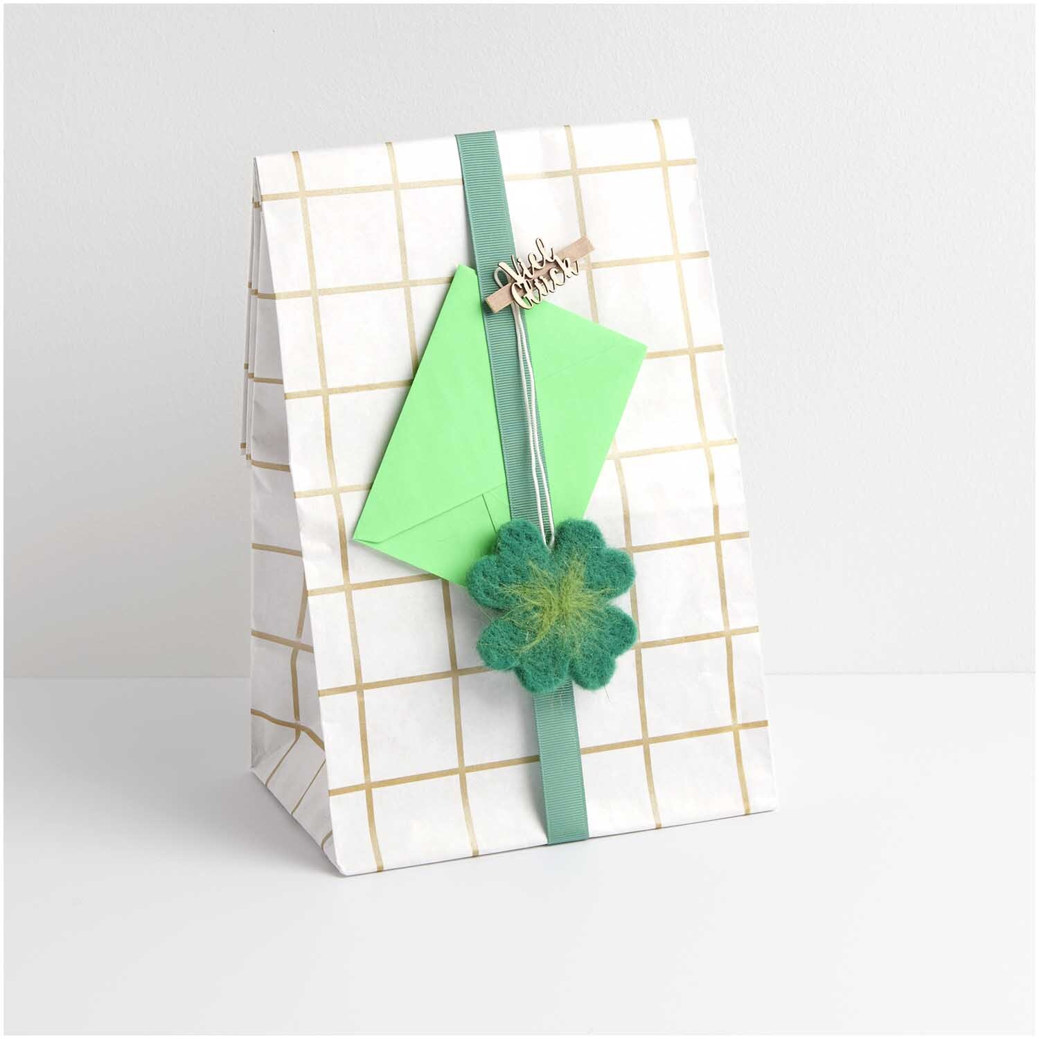 Filz-Kleeblatt zum Hängen 7x7x2cm von Rico Design