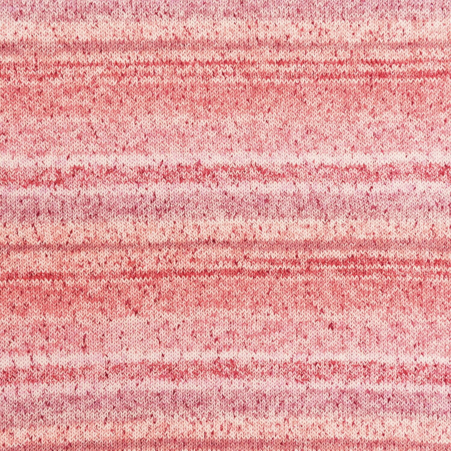 Creative Melange Lace: Weiches Garn in Rot Mix von Rico Design, ideal für Strickprojekte.