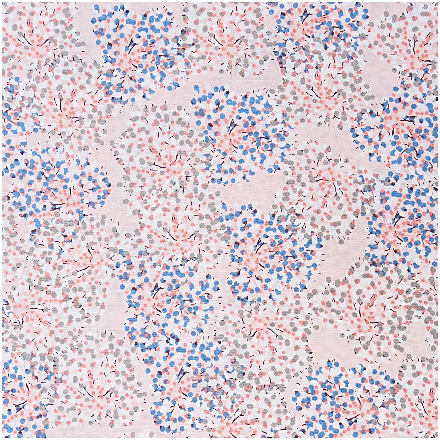 Stoff Allium rosa 140cm mit floralem Muster in Blau und Grau von Rico Design, ideal für kreative Projekte.