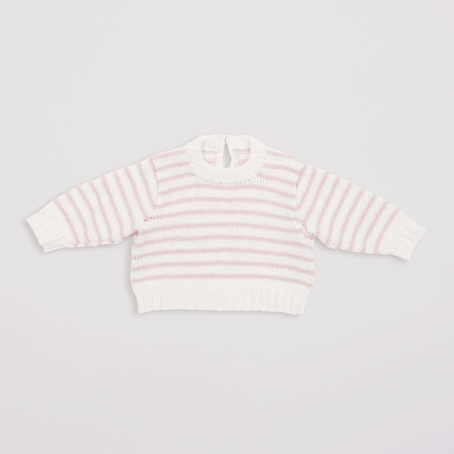 Baby Organic Cotton Pullover mit rosa-weißen Streifen, gestrickt aus weicher Bio-Baumwolle.