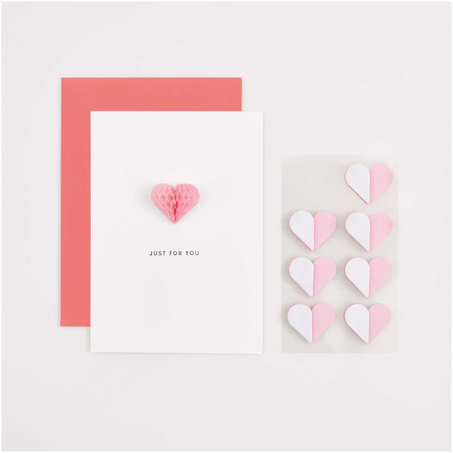 Paper Poetry Wabenpapiersticker Herzen 1 Blatt: Rosa Herzsticker auf weißem Hintergrund, ideal für kreative Bastelprojekte.