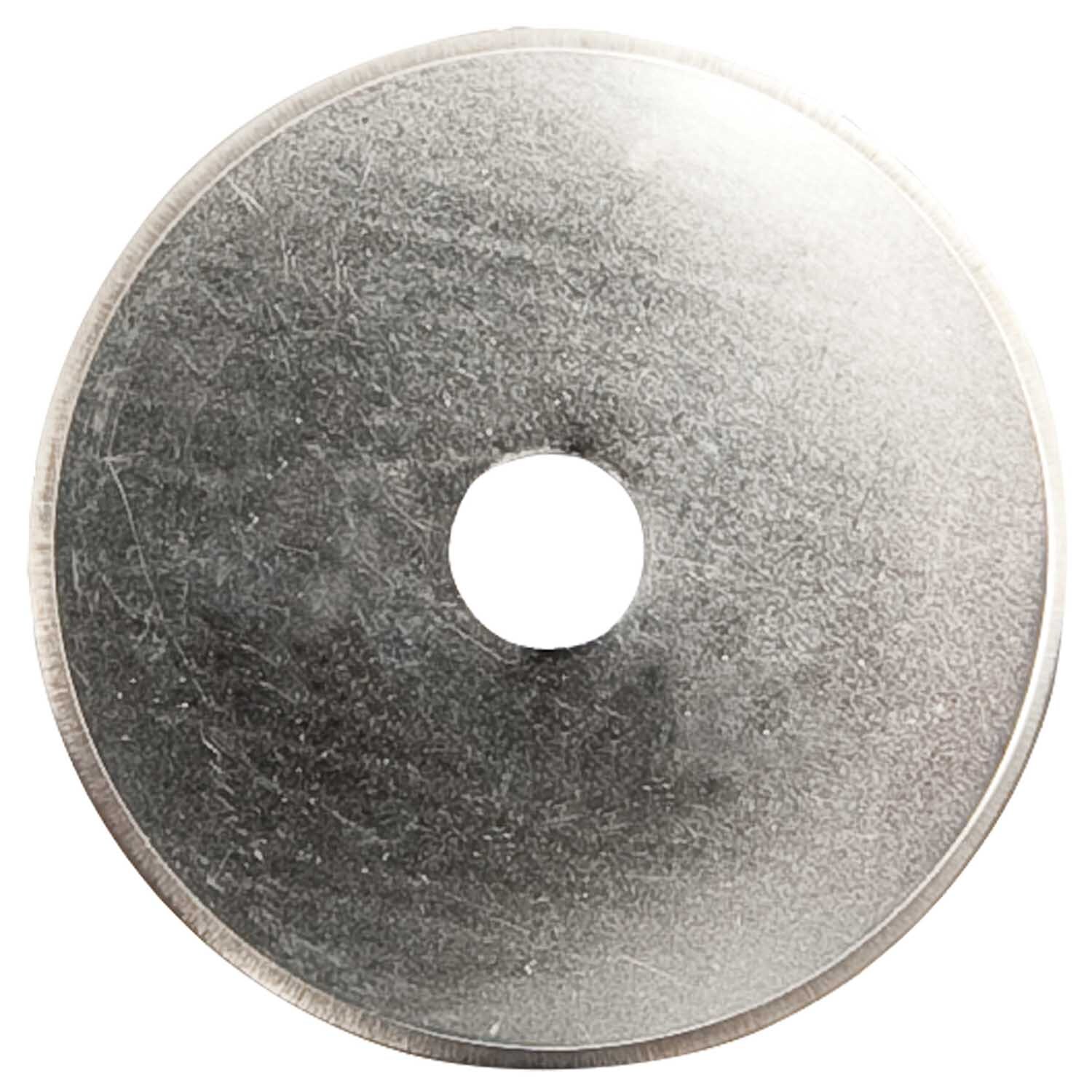 Ersatzklinge 45mm gerader Schnitt von Rico Design, silberne runde Klinge mit zentralem Loch. Ideal für präzise Schneidarbeiten.
