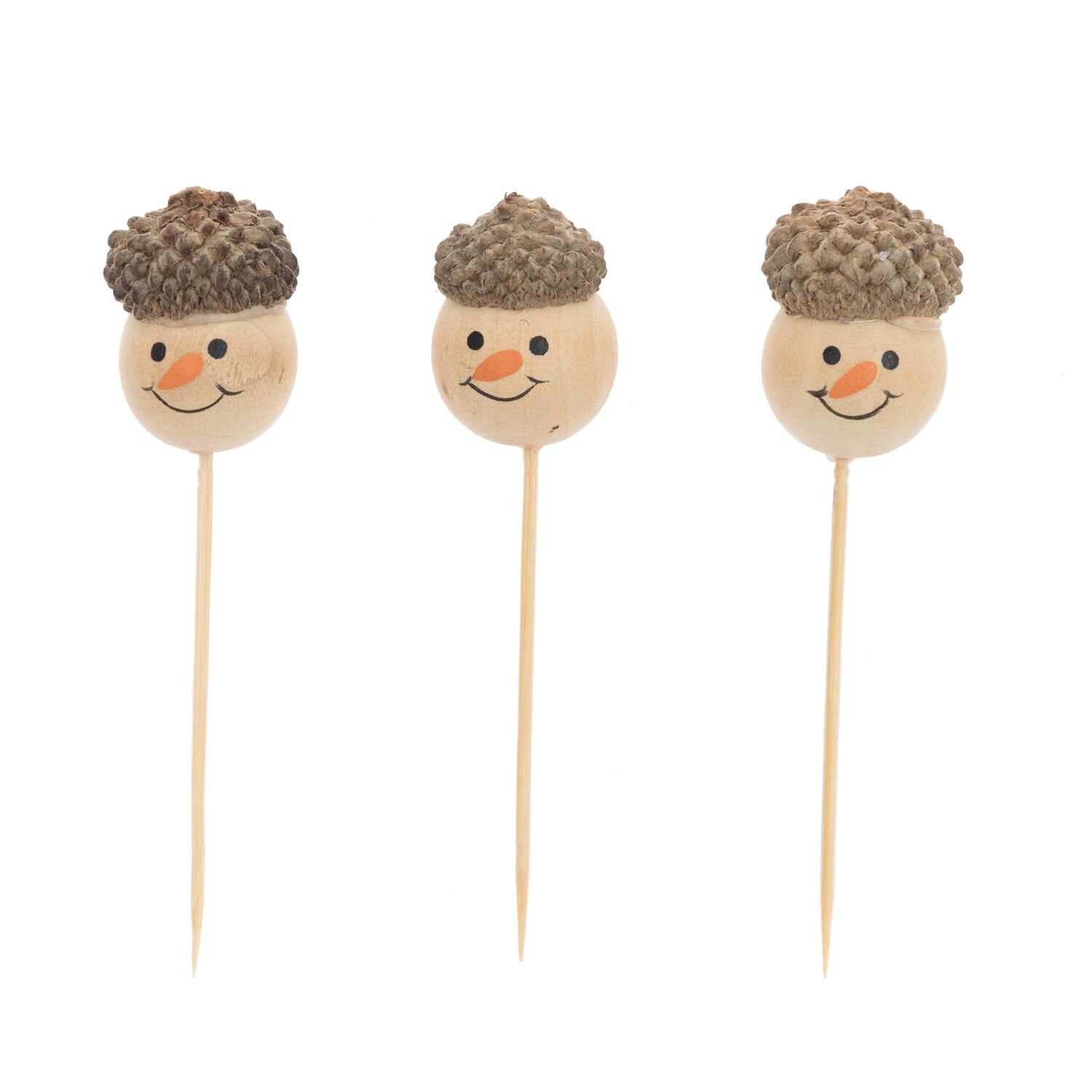 Sticks Schneemann natur 3 Stück: Drei dekorative Schneemann-Sticks mit freundlichen Gesichtern und Eichelhüten.