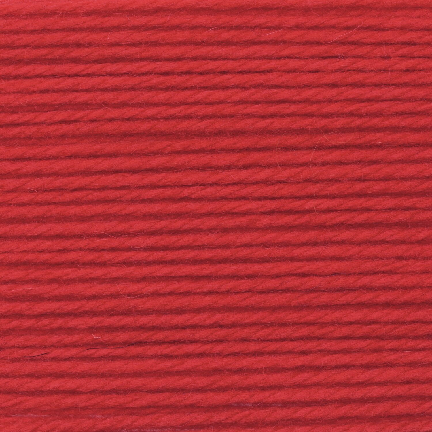Wickelkarte des Garns Essentials Soft Merino aran in der Farbe 008 Rot.