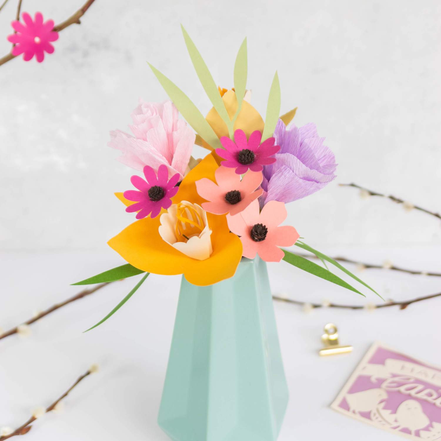 Bastelanleitung Blumenbouquet plotten mit dem Cricut Maker von idee. Creativmarkt 