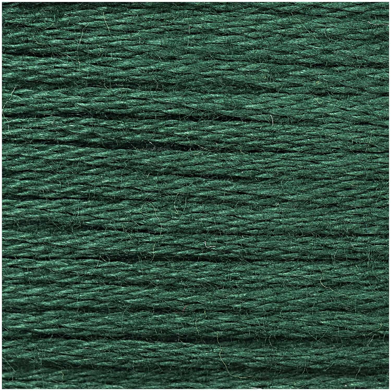 Sticktwist 8m von Rico Design in tiefem Grün, ideal für Stickprojekte und Handarbeiten.