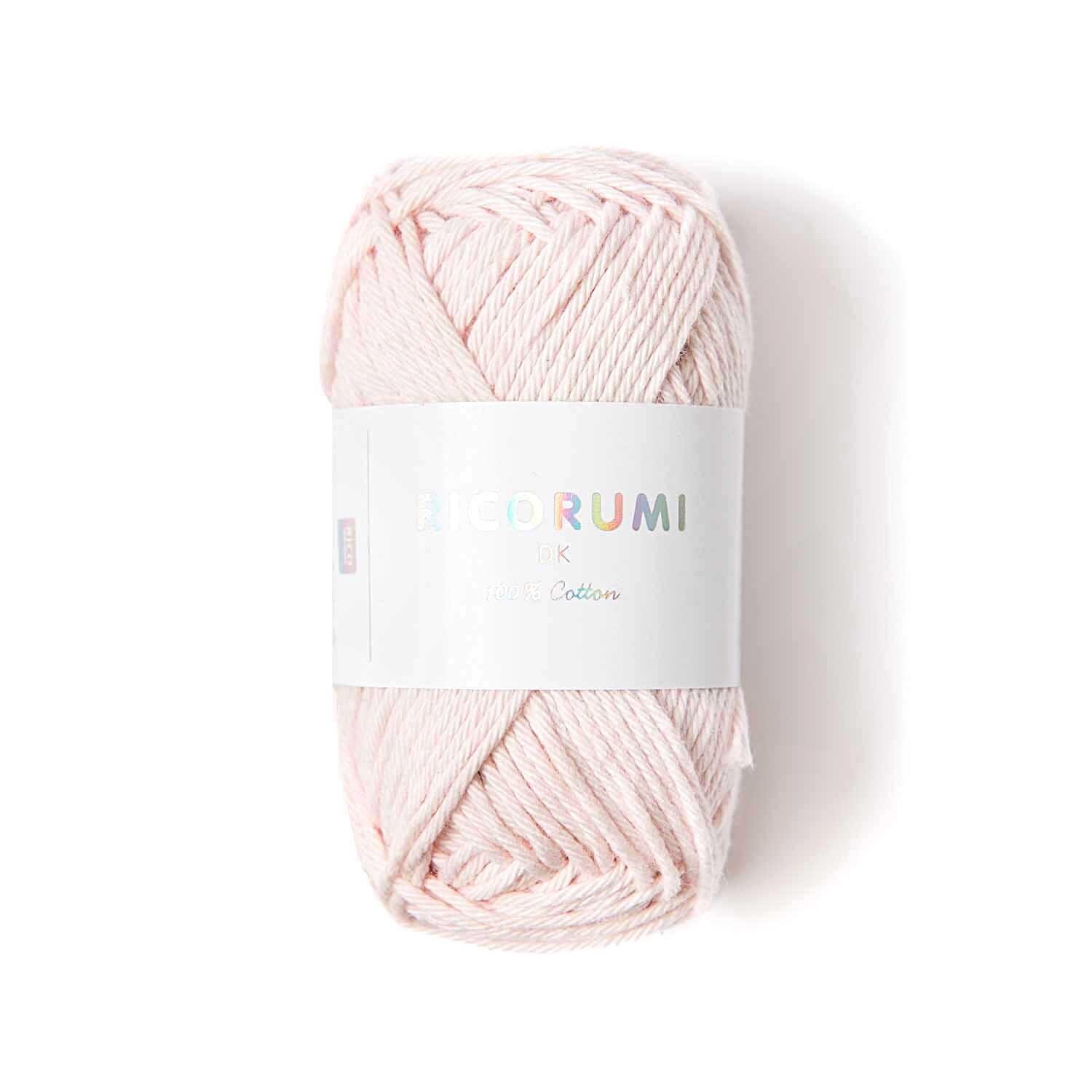 Creative Ricorumi dk: Weiches Garn in Pastellrosa von Rico Design, ideal für Häkelprojekte, 25g Knäuel.
