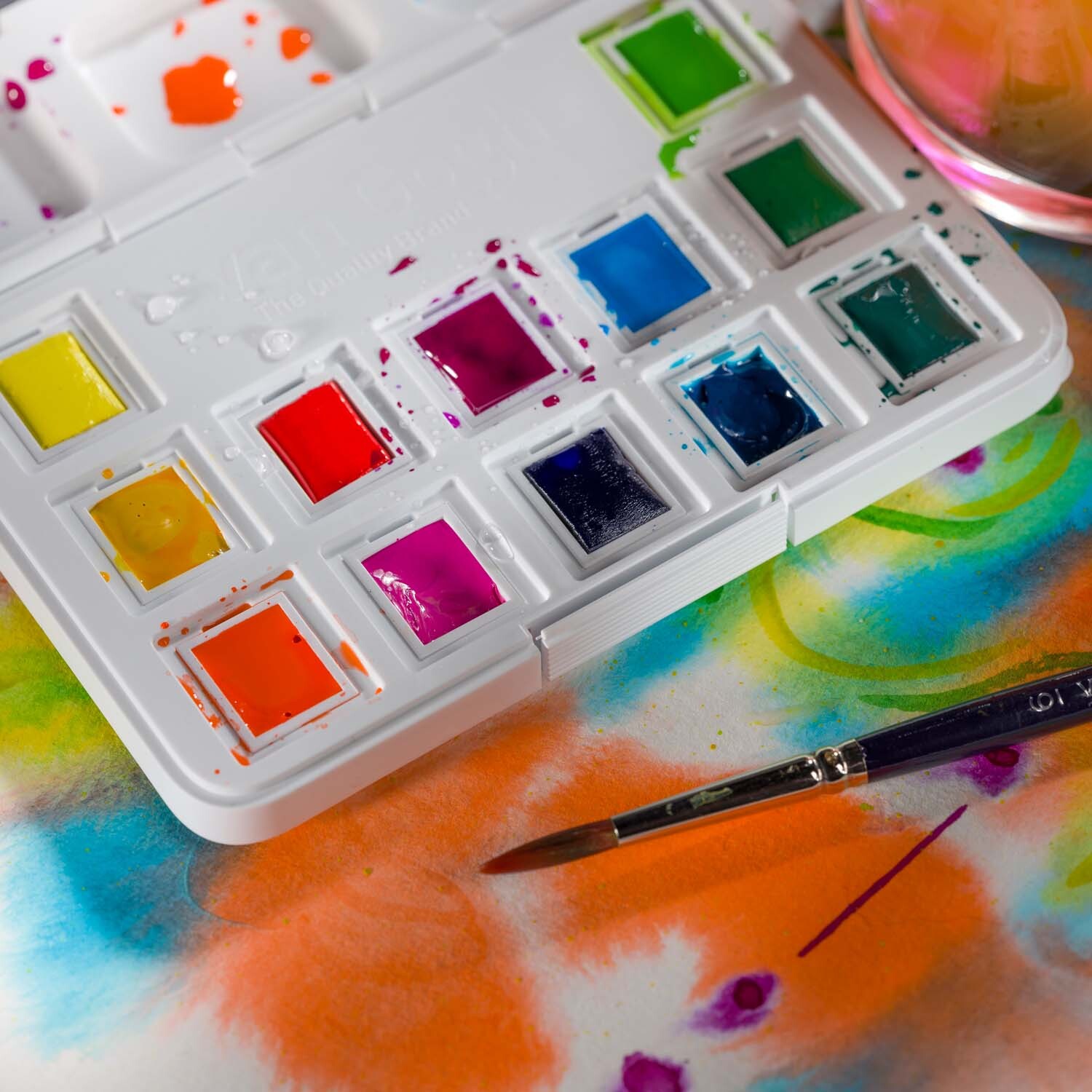 Aquarell Set intensive Farben 12 Näpfchen mit Pinsel auf buntem Papier, Marke van Gogh.