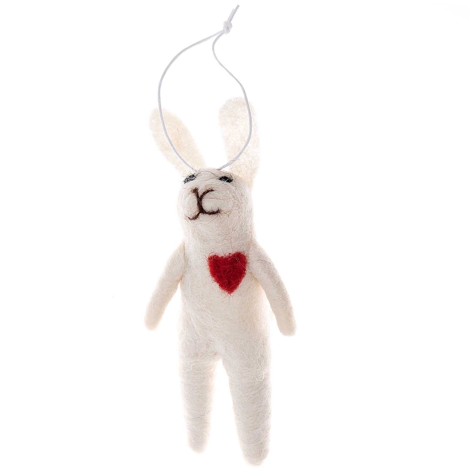 Hänger Filz-Hase mit Herz 12cm: Weißer Filzhase mit rotem Herz, ideal als Dekoration von idee. Creativmarkt.