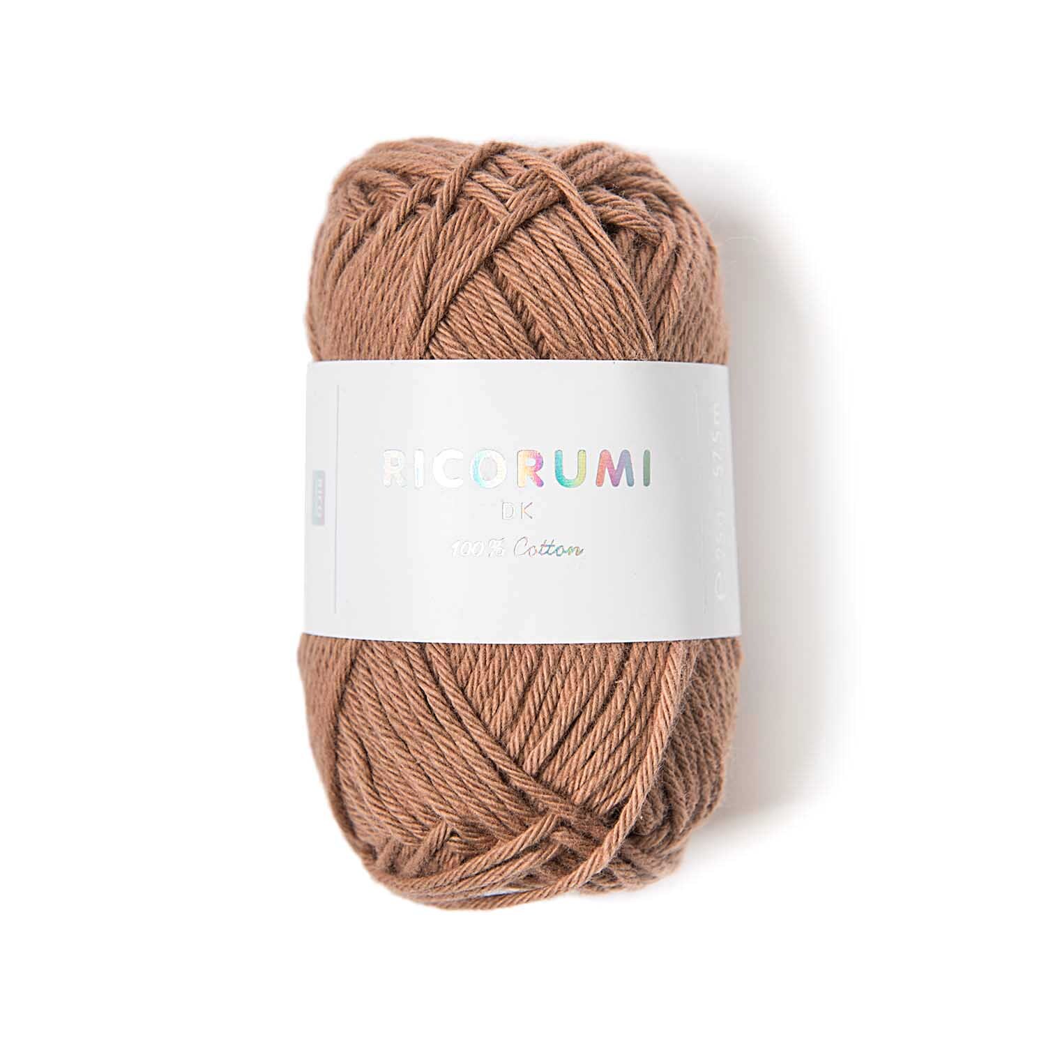 Creative Ricorumi dk Häkelset Mountain-Head: Garnknäuel in Nougat von Rico Design, ideal für kreative Häkelprojekte.