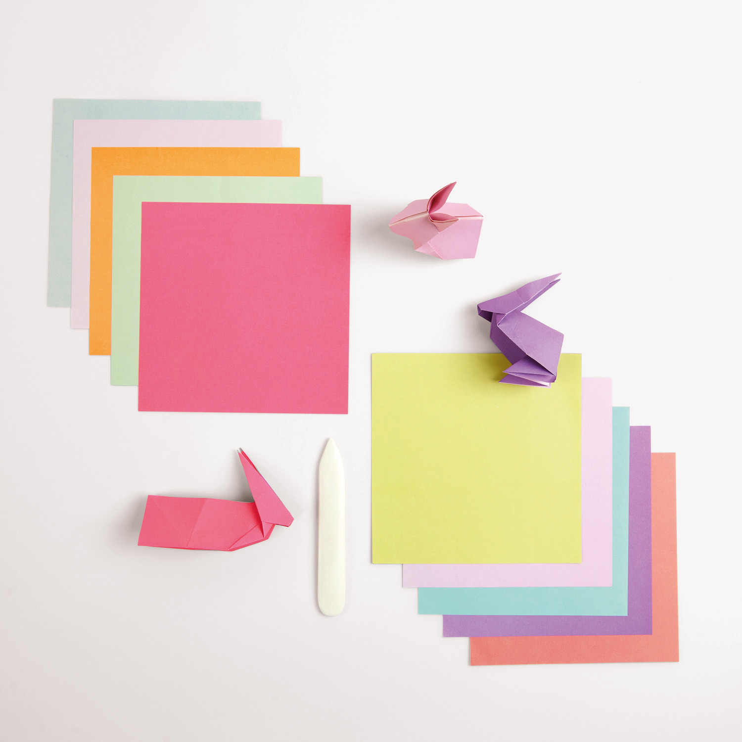 Paper Poetry Origami Duo color Classic und Pastell, 100 Blatt, 15x15cm, mit gefalteten Origami-Figuren und Faltwerkzeug.