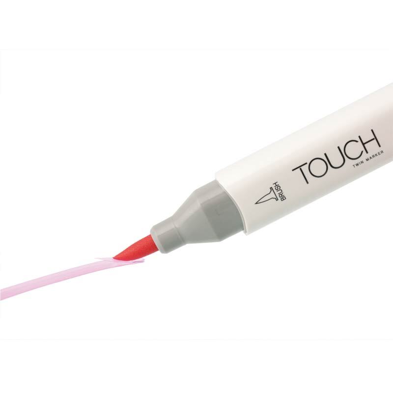 Twin Brush Marker von TOUCH in Aktion, zeichnet eine rote Linie auf weißem Hintergrund.