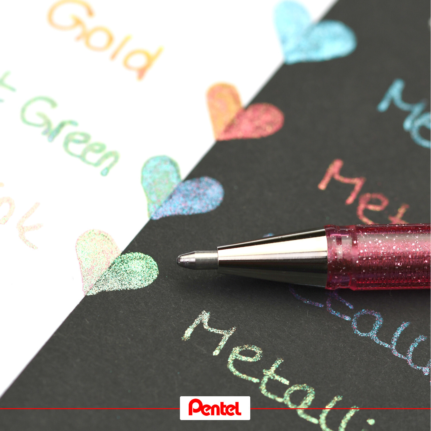 Gelstift Glitzer Dual, 0,5mm Spitze, schreibt auf schwarzem Papier in bunten Farben. Marke: Pentel.
