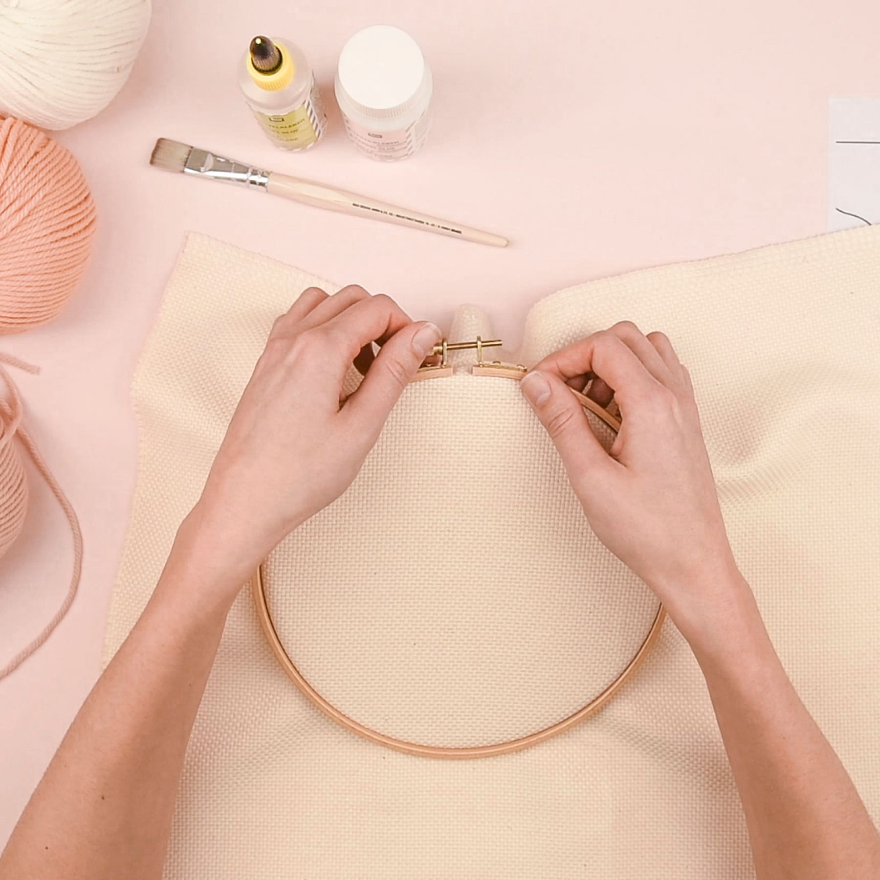 Schritt 4 - Stoff einspannen für ein Punch Needle Projekt