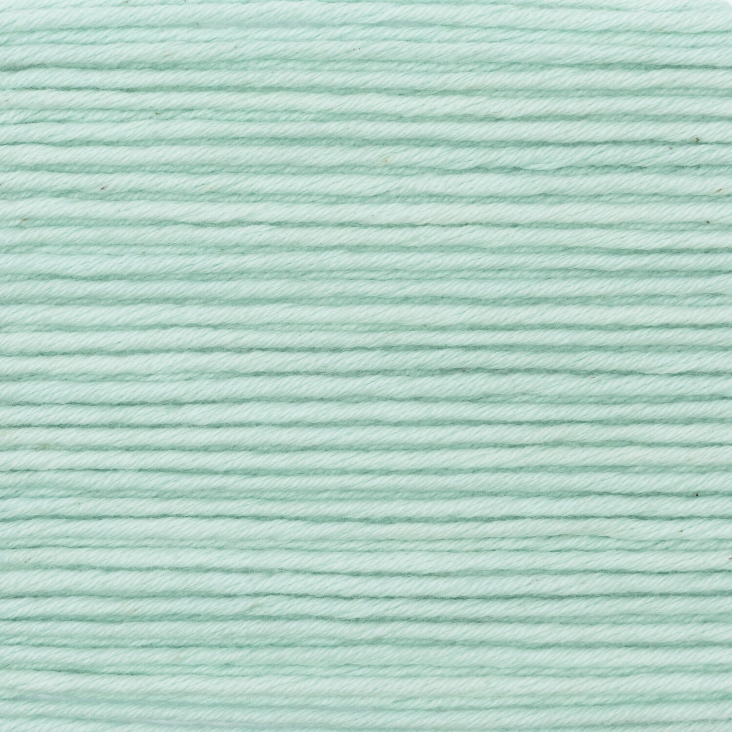 Essentials Organic Cotton aran, Rico Design: Weiches Garn in zartem Mint, ideal für Strickprojekte. 50g, 90m.