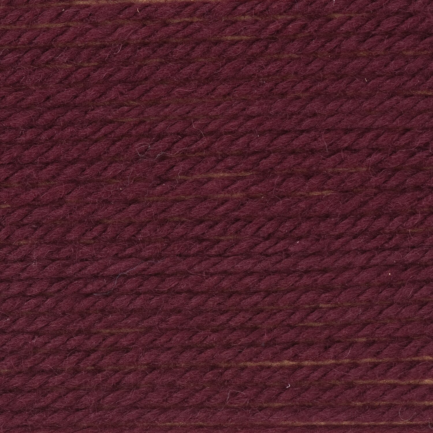 Wickelkarte des Garns Essentials Soft Merino aran in der Farbe 105 Brombeere.