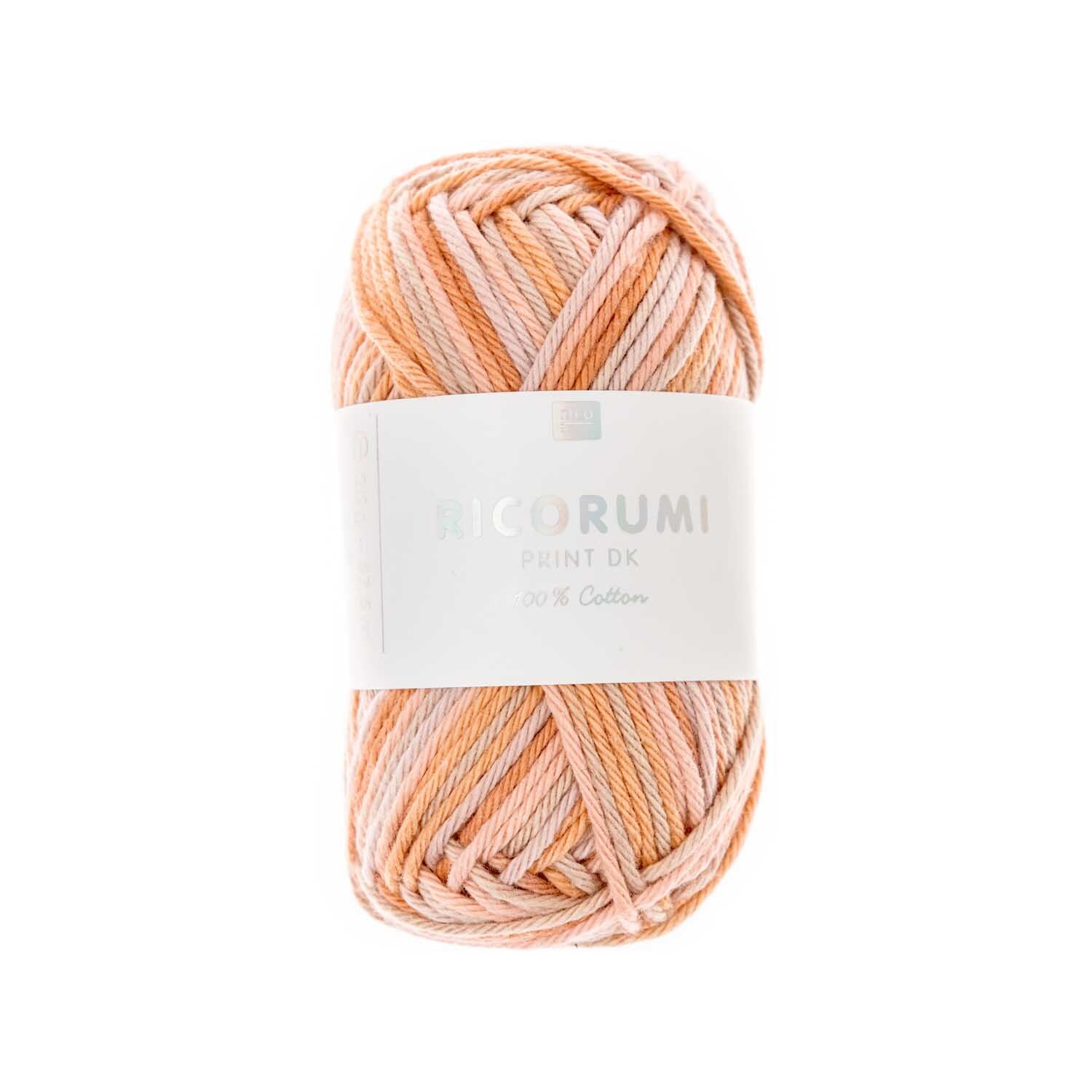 Creative Ricorumi Print dk, 25g Garn in Lachs-Mix von Rico Design, ideal für kreative Strickprojekte.