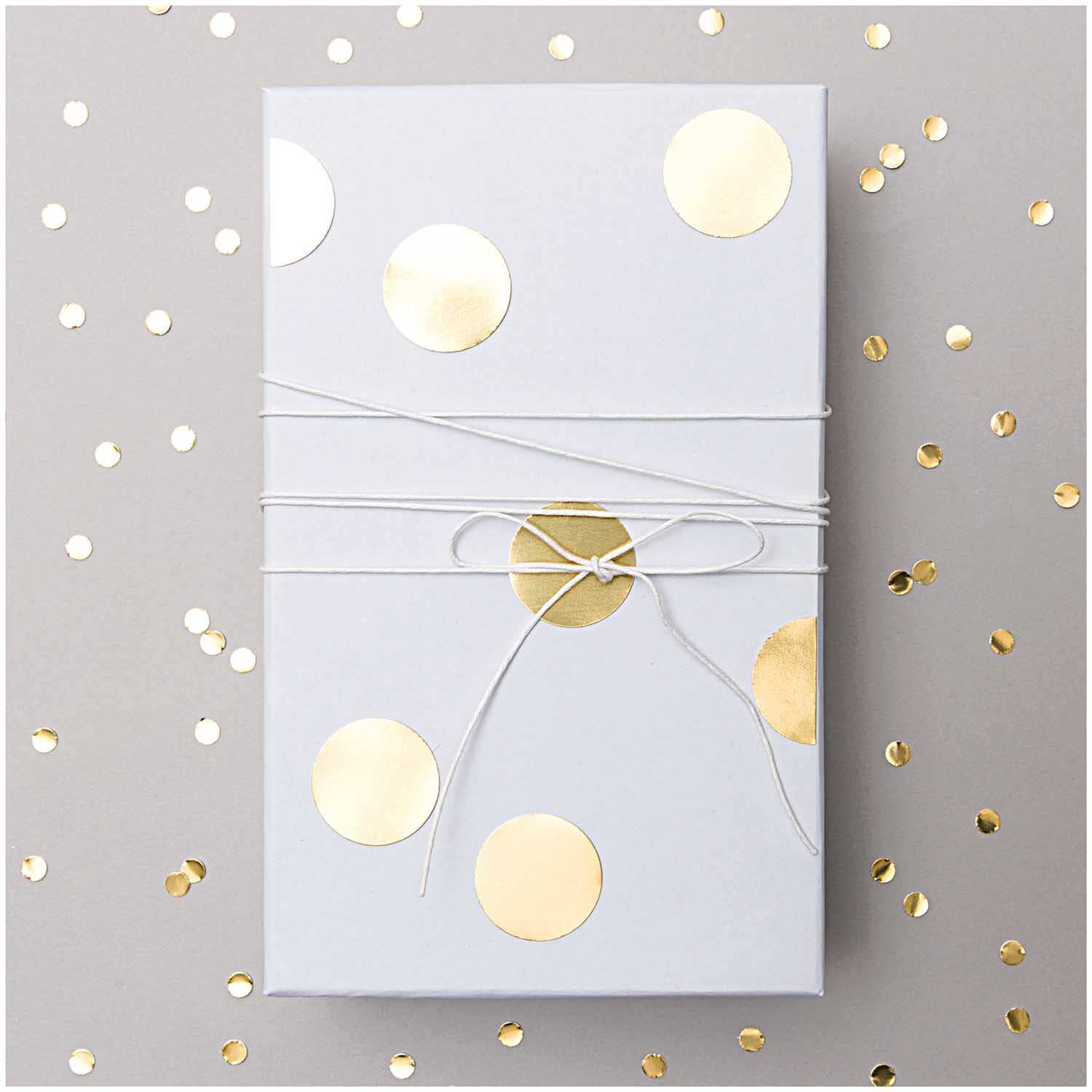 Paper Poetry Sticker Punkte gold 8mm 4 Bogen von Rico Design