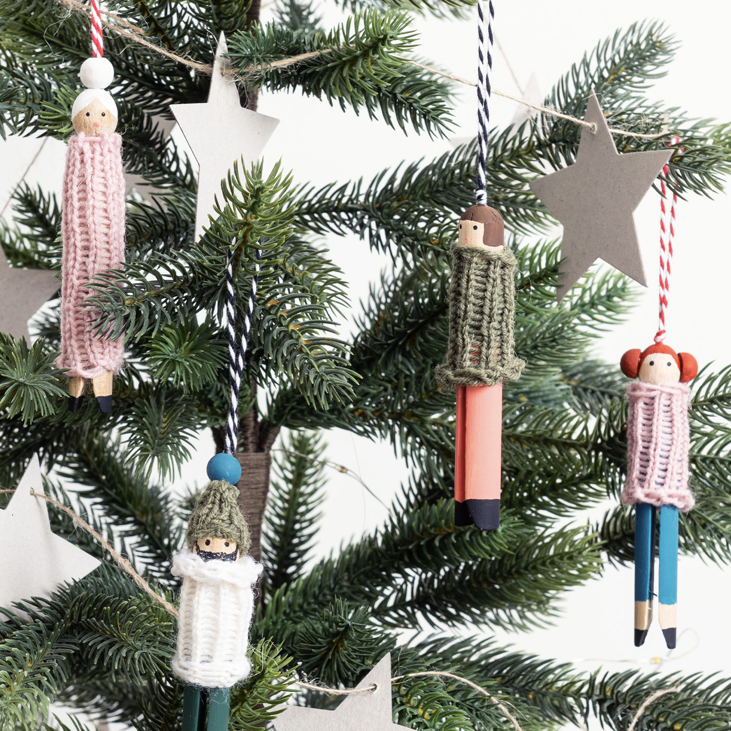 Bastelanleitung Baumschmuck aus Wäscheklammern von Rico Design
