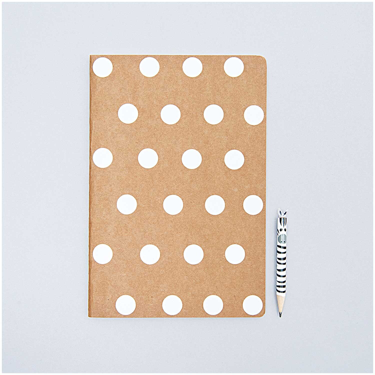 Paper Poetry Notizbuch weiß A6 Kraftpapier kariert von Rico Design