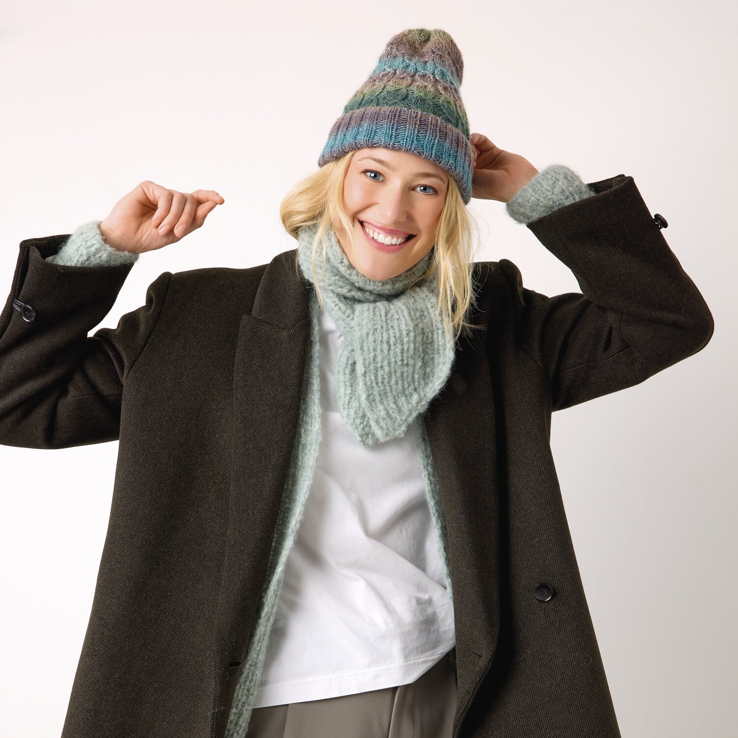 Strickset Schal Modell 26 aus Die Neue Masche No. 13 von idee. Creativmarkt