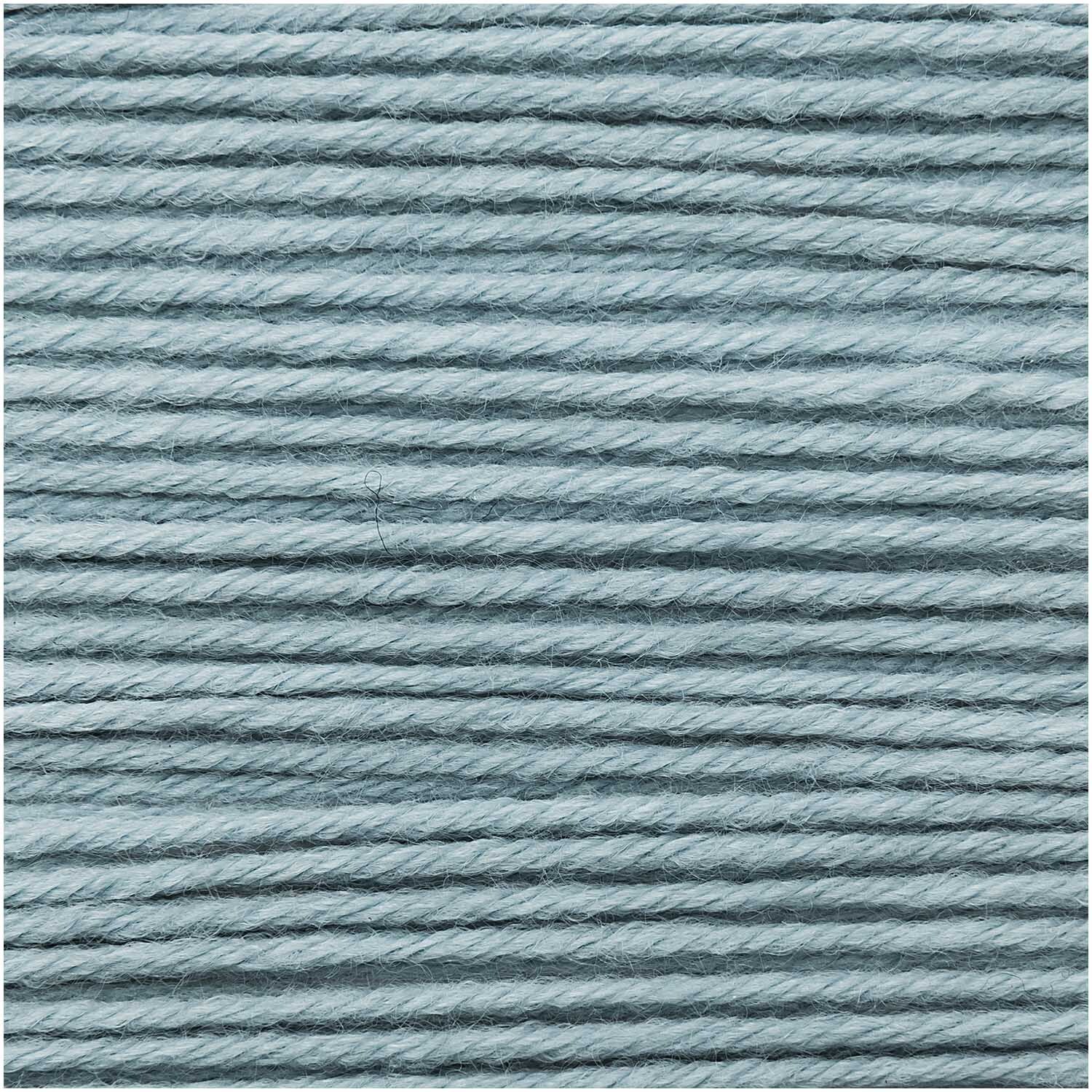 Rico Baby Dream dk uni - A Luxury Touch: Weiches Garn in Mint von Rico Design, ideal für Strickprojekte.