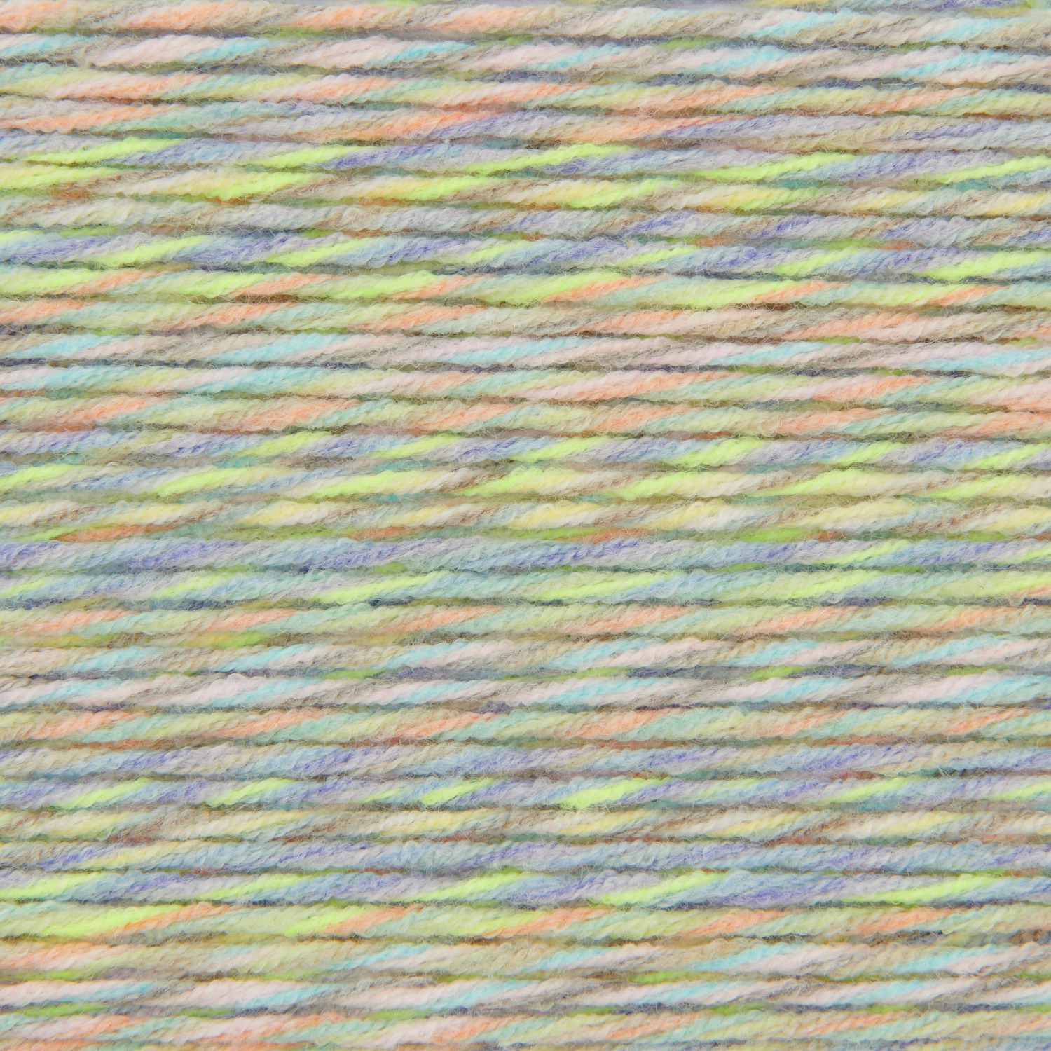 Creative Summer Sprinkles: Pastellfarbene Wolle von Rico Design, ideal für sommerliche Strickprojekte.