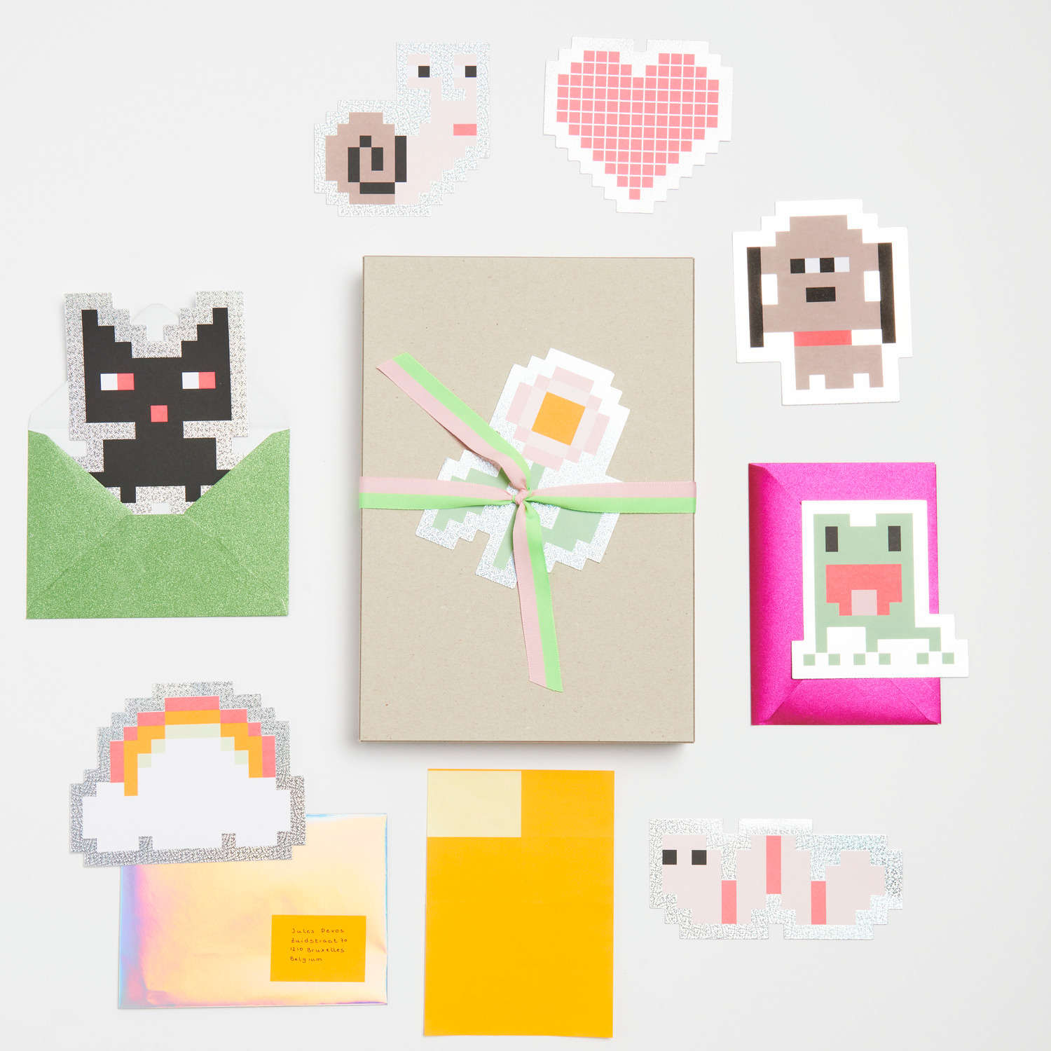 Paper Poetry Kartenset Futschikato Pixel mit bunten Pixelmotiven von Rico Design, ideal für kreative Grußkarten.