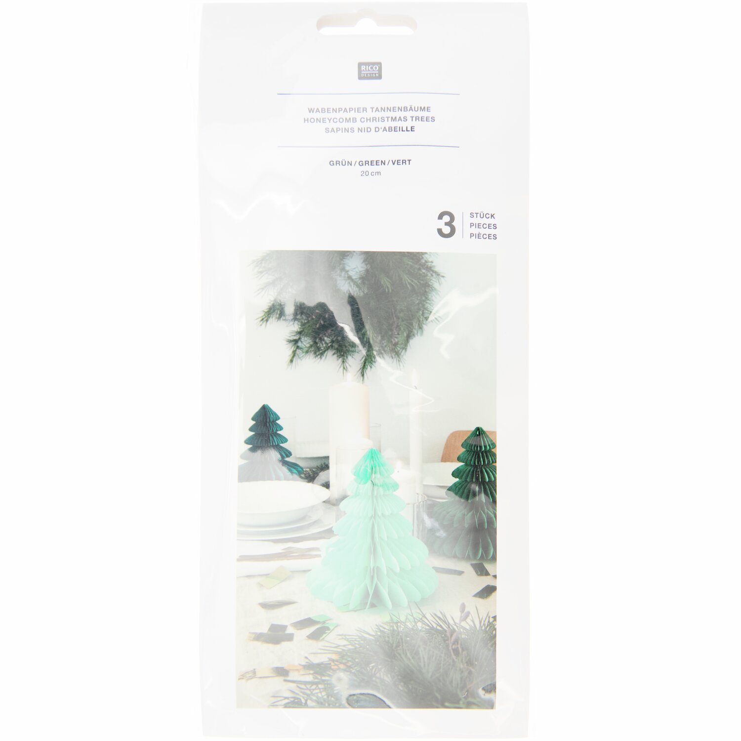 Wabenpapier Tannenbäume von Rico Design in einer Packung mit drei grünen Bäumen, dekorativ arrangiert.