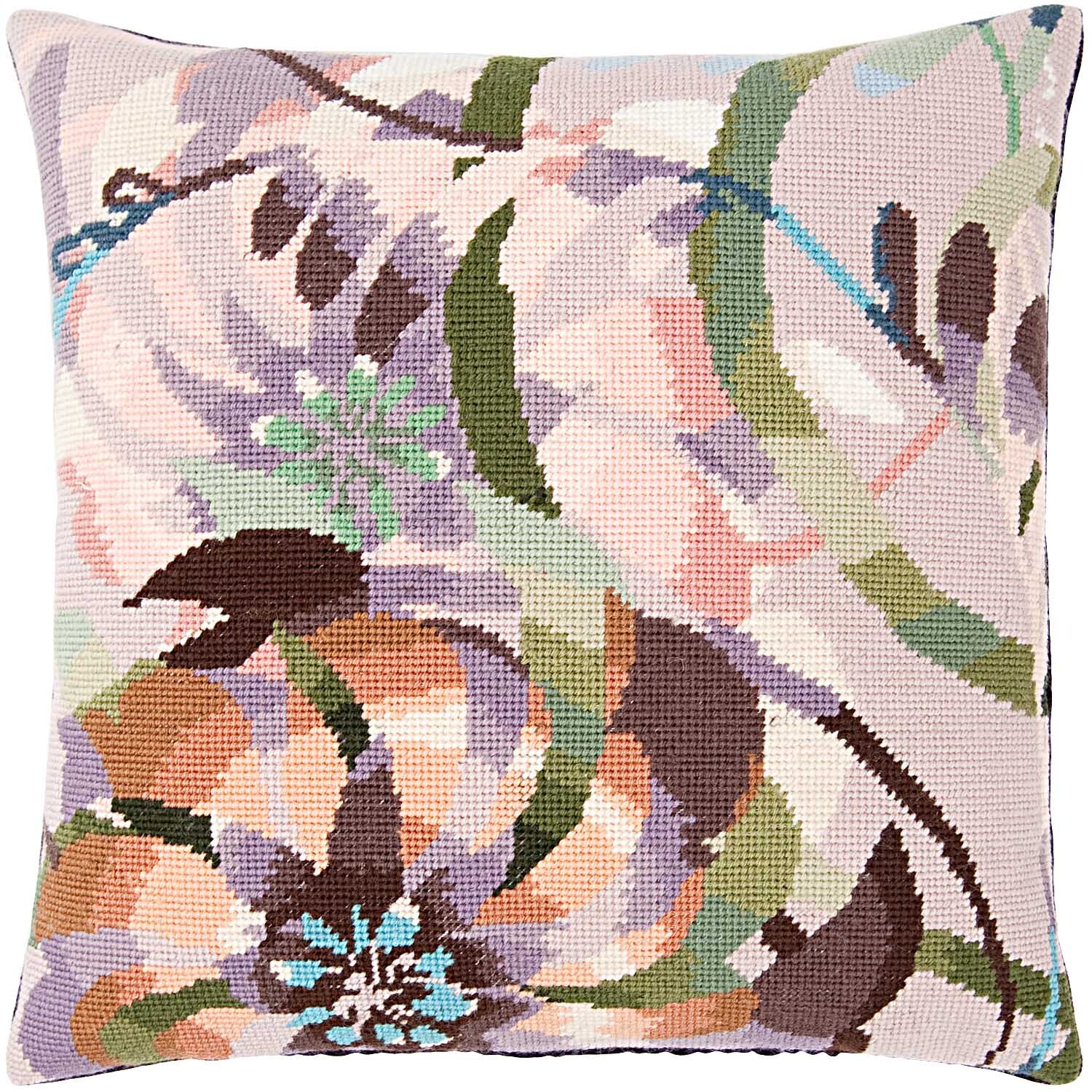 Gobelin Kissen Blüten 40x40cm zum Sticken von Rico Design mit floralen Mustern in sanften Pastelltönen. Ideal für kreative Handarbeitsprojekte.