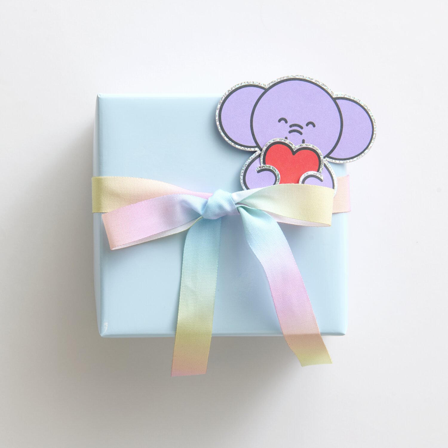 Paper Poetry Clip-Ons Chingu Tiere: Pastellfarbene Geschenkbox mit Elefanten-Clip und Herz.