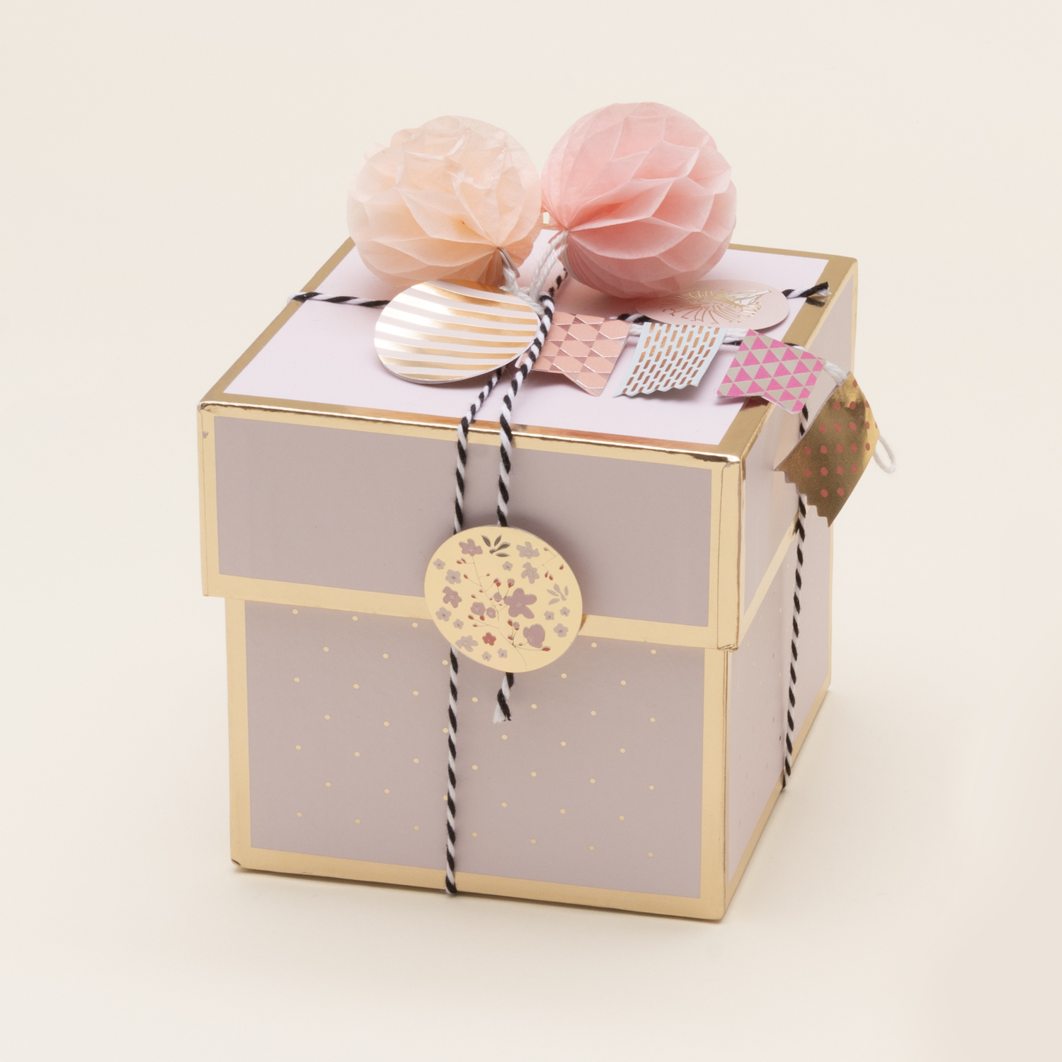 Bastelanleitung Explosions-Box von Rico Design