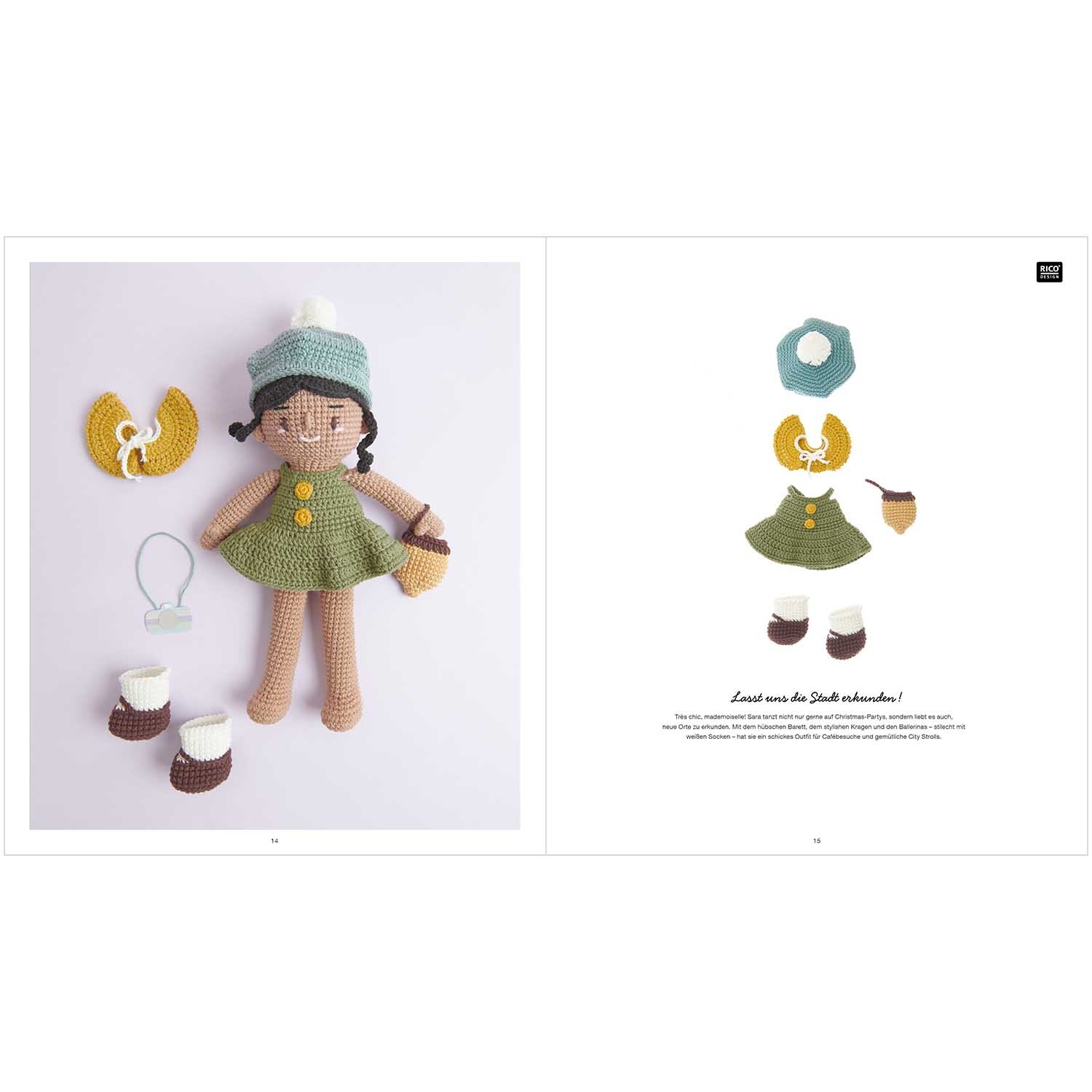 Ricorumi Dollies deutsch: Häkelpuppe mit grünem Kleid, Mütze und Accessoires von Rico Design. Ideal für kreative Handarbeitsprojekte.
